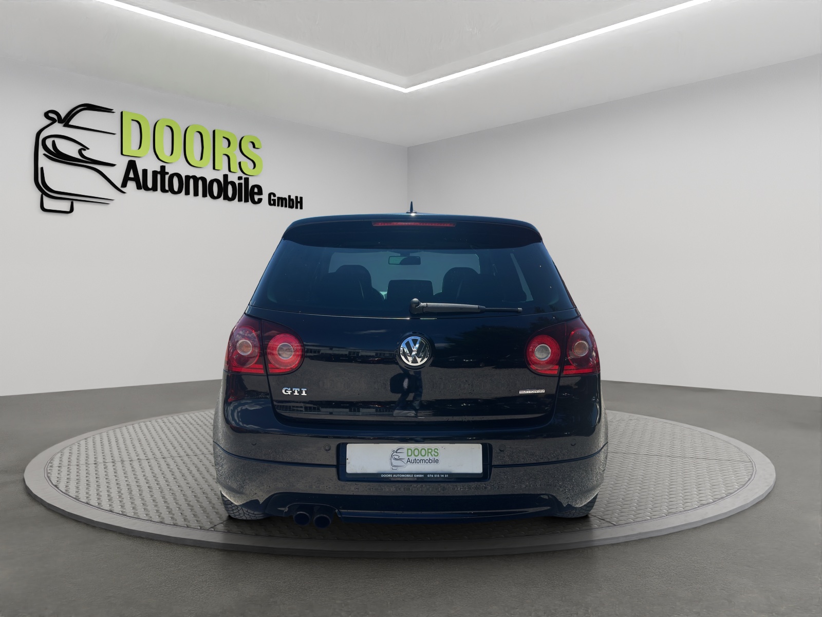 VW Golf 2.0 TFSI GTI Edition 30-image-3