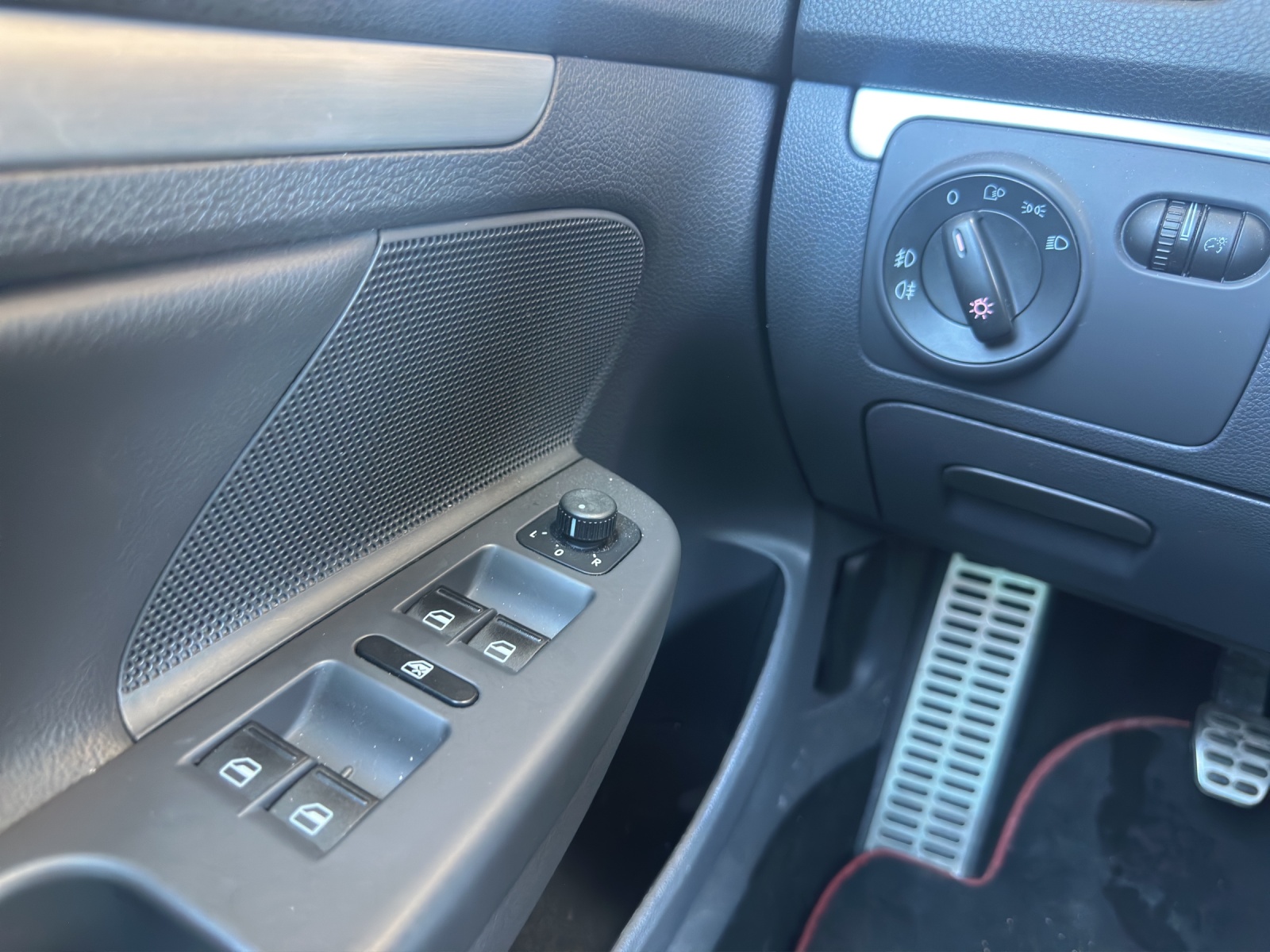 VW Golf 2.0 TFSI GTI Edition 30-image-14