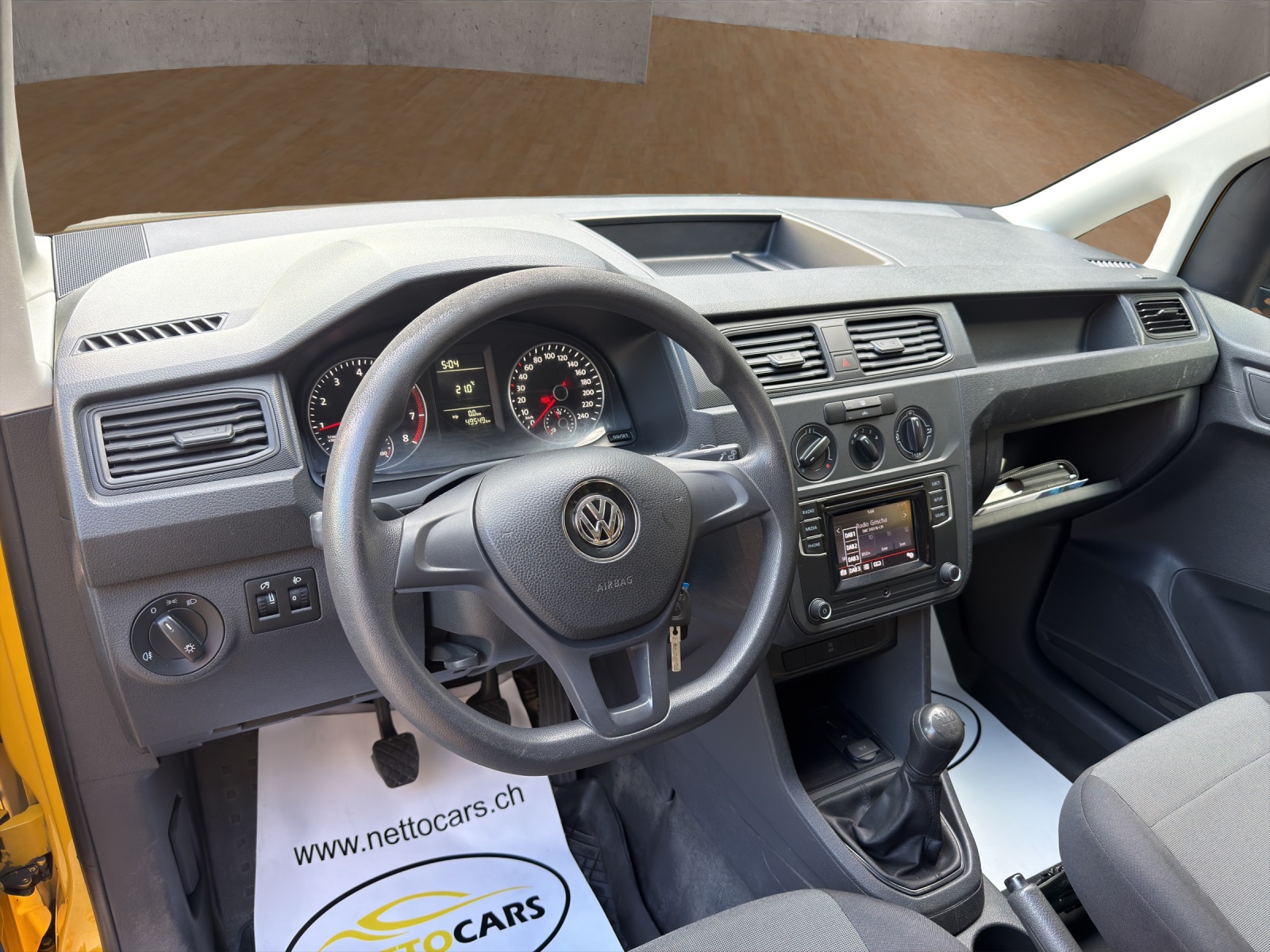 VW Caddy Maxi 1.0TSI BlueMotion Technology-image-7