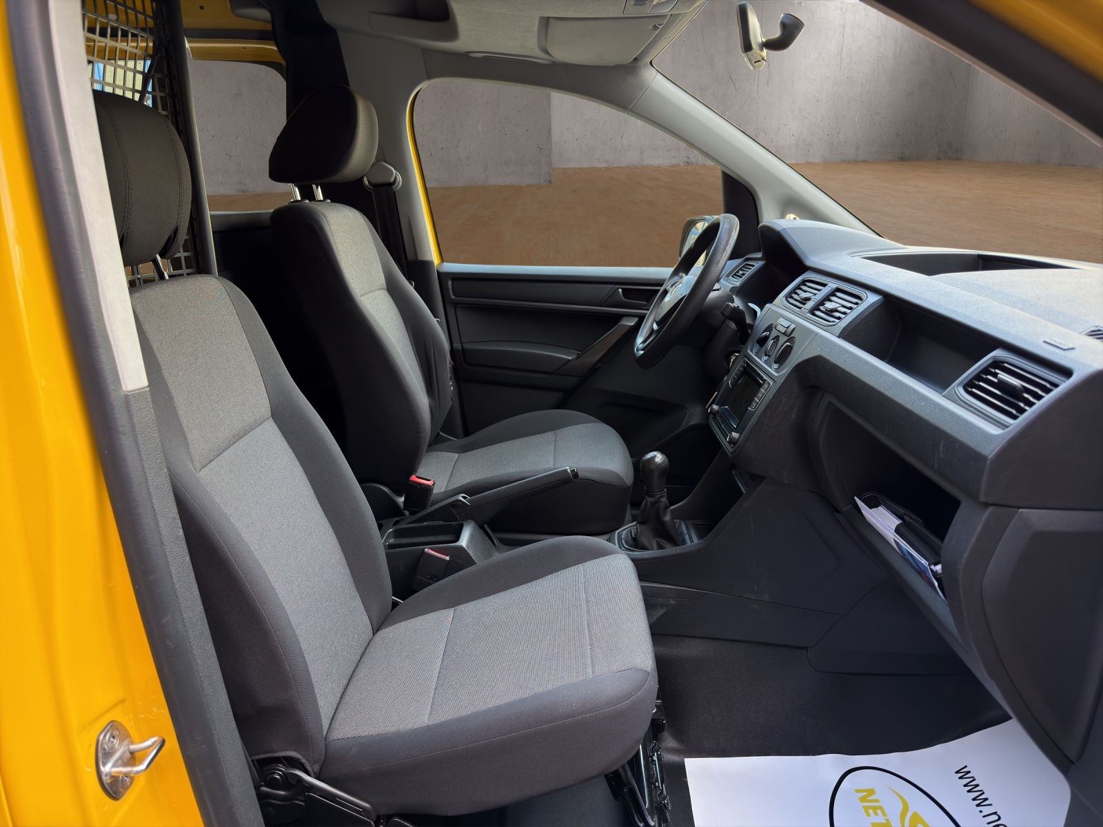 VW Caddy Maxi 1.0TSI BlueMotion Technology-image-6