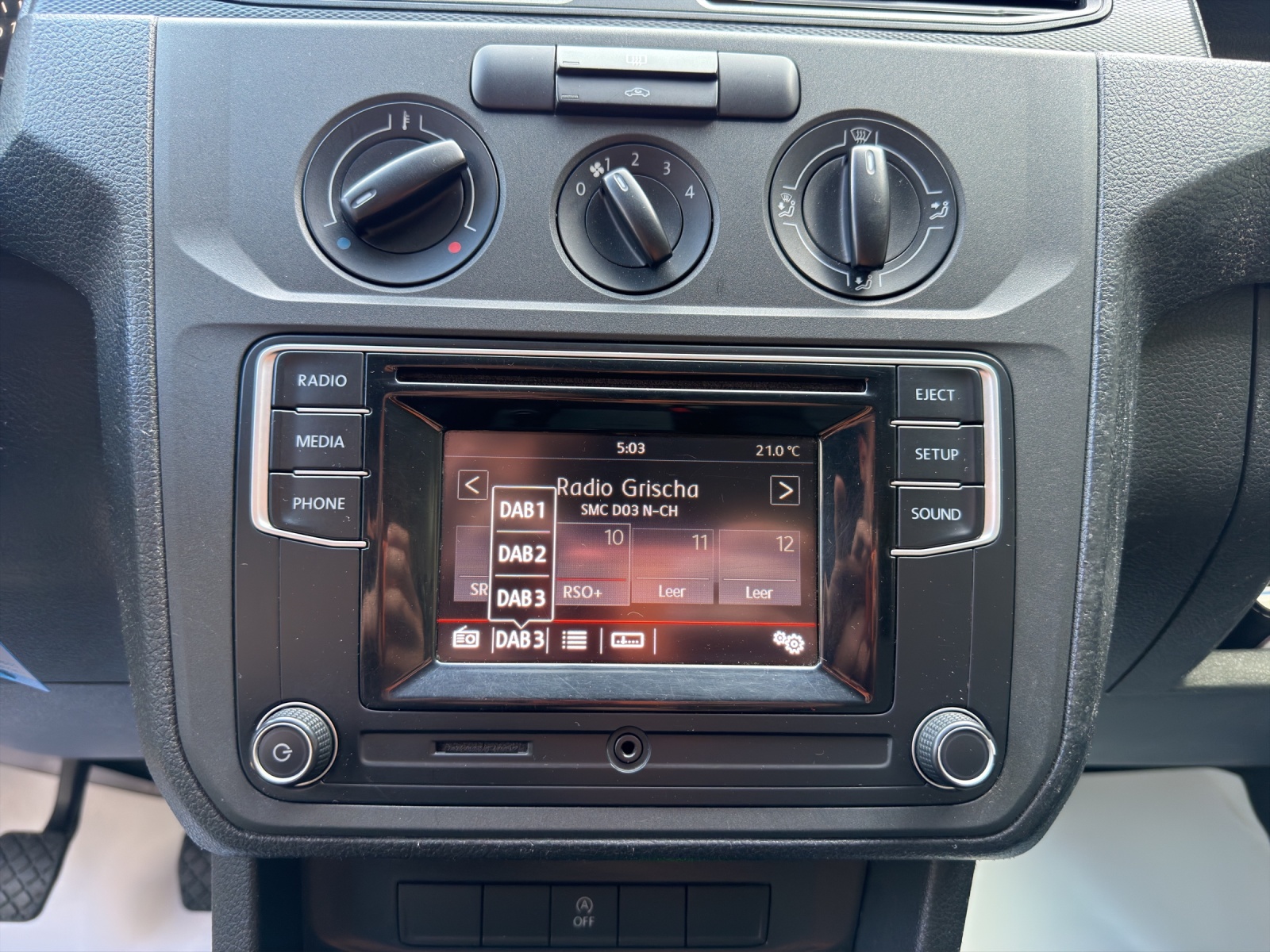 VW Caddy Maxi 1.0TSI BlueMotion Technology-image-10