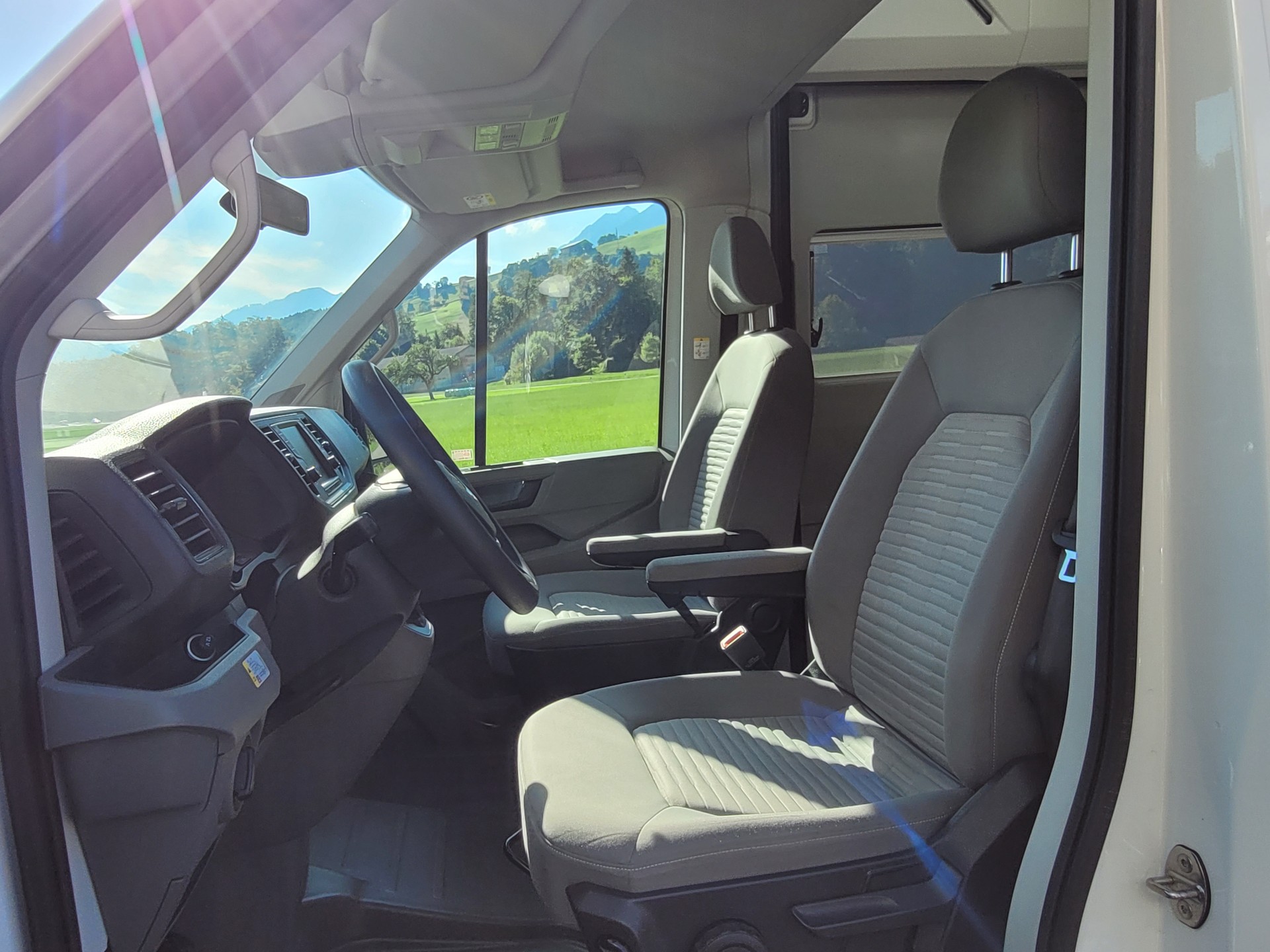 VW Grand California 600 2.0 TDI *Anhängerkupplung+frisch ab MFK+Gastest*-image-7