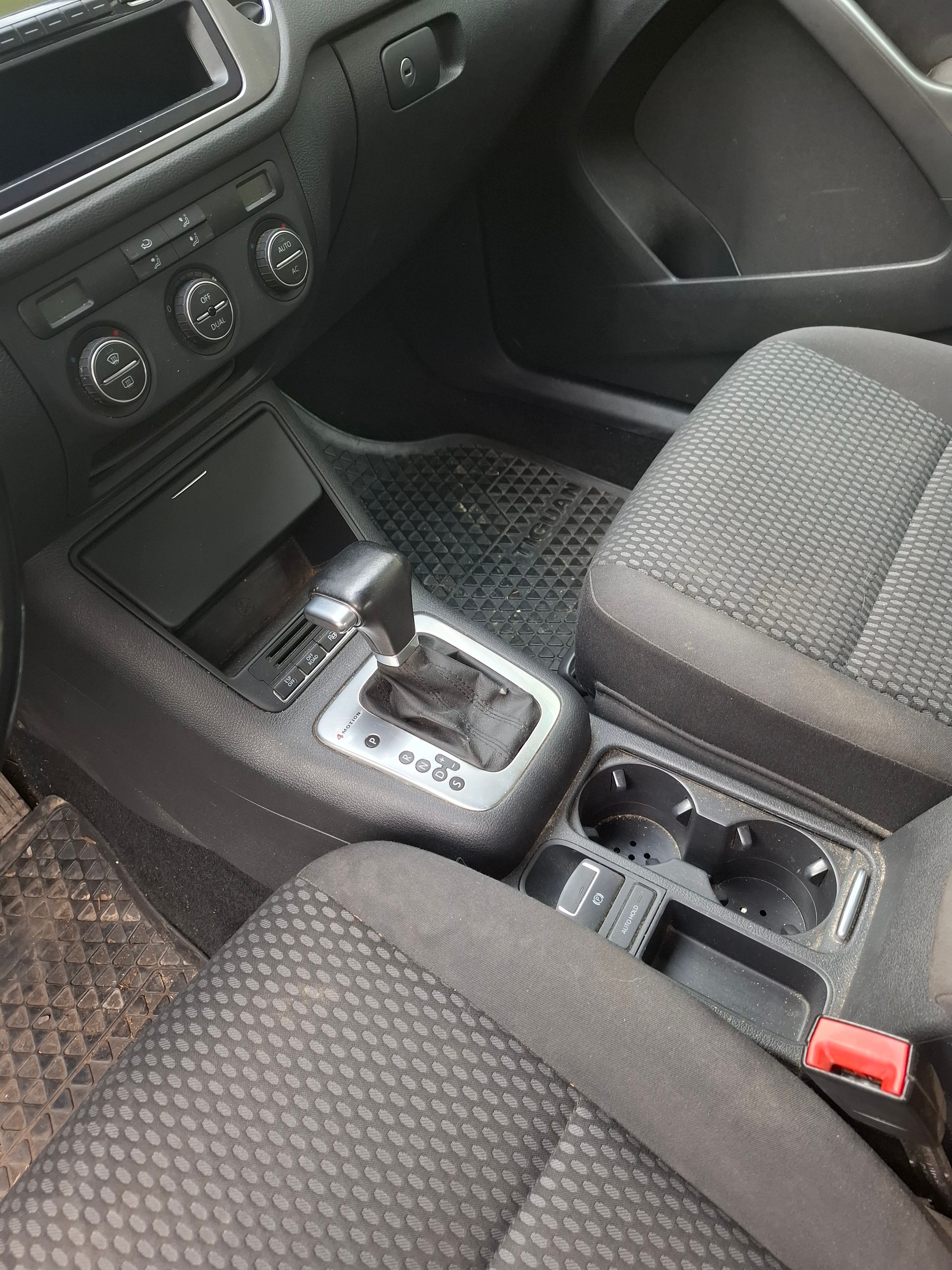 VW Tiguan 2.0 TDI Trend&Fun Tiptronic-image-11