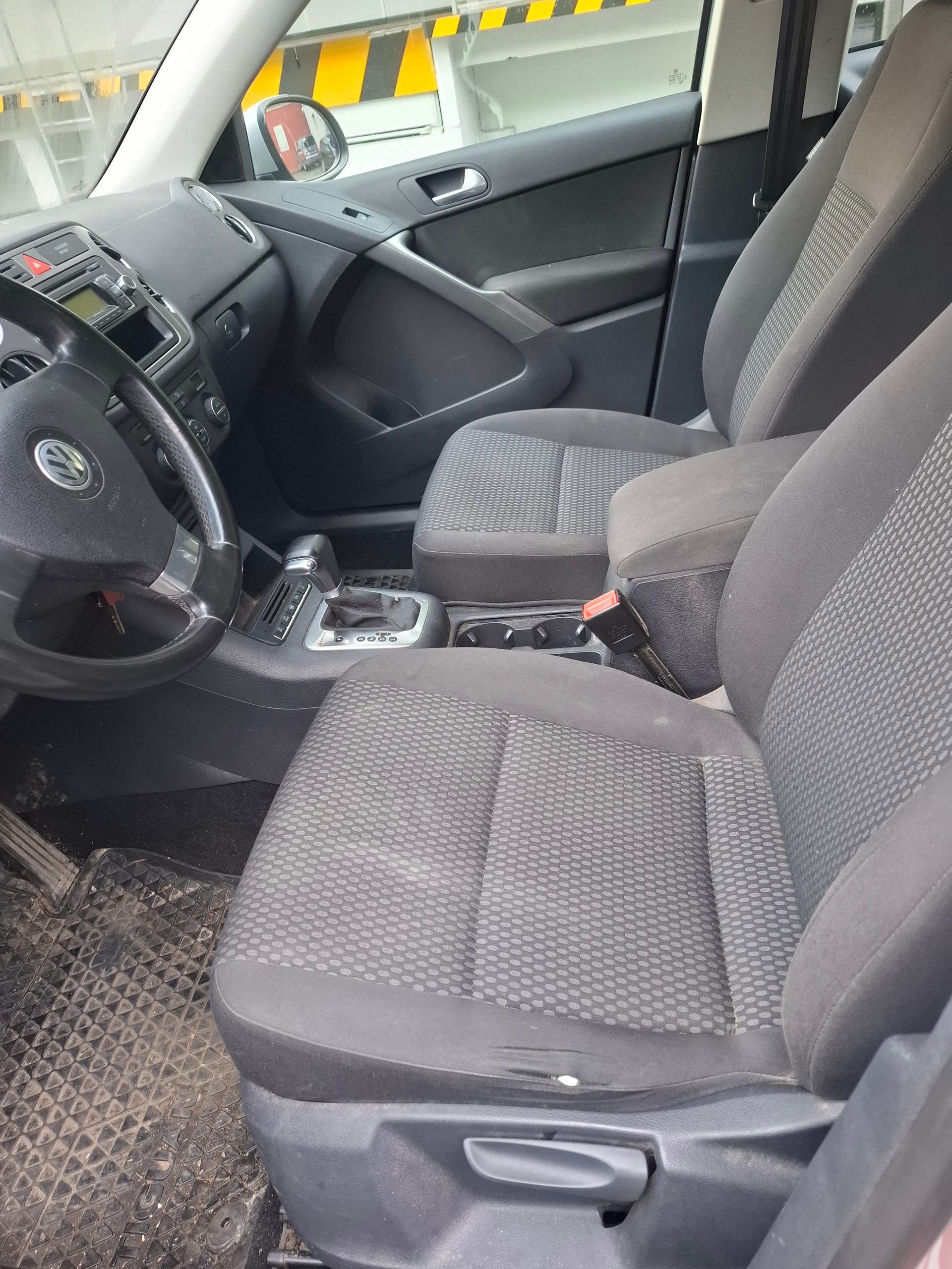 VW Tiguan 2.0 TDI Trend&Fun Tiptronic-image-8