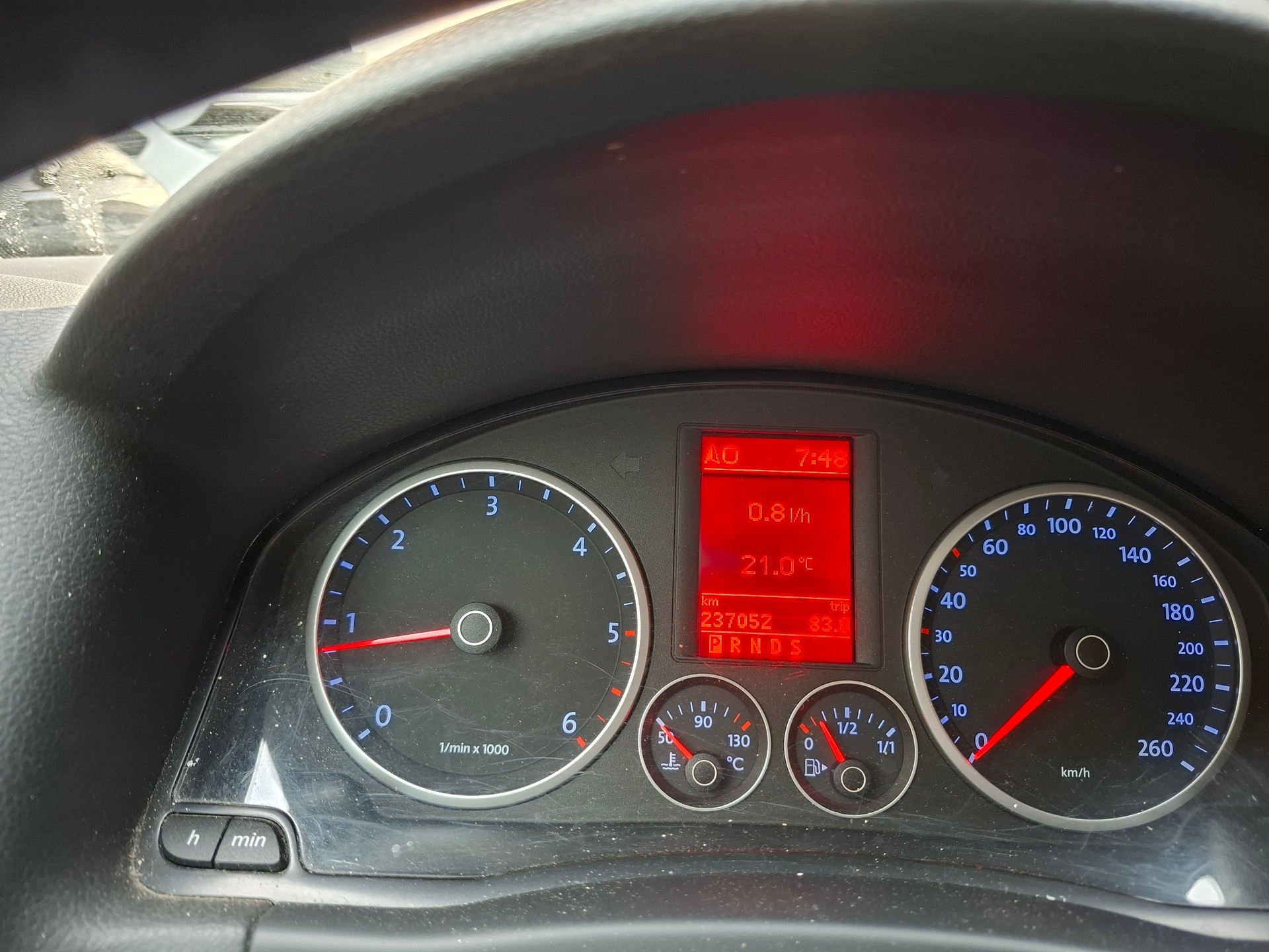 VW Tiguan 2.0 TDI Trend&Fun Tiptronic-image-10