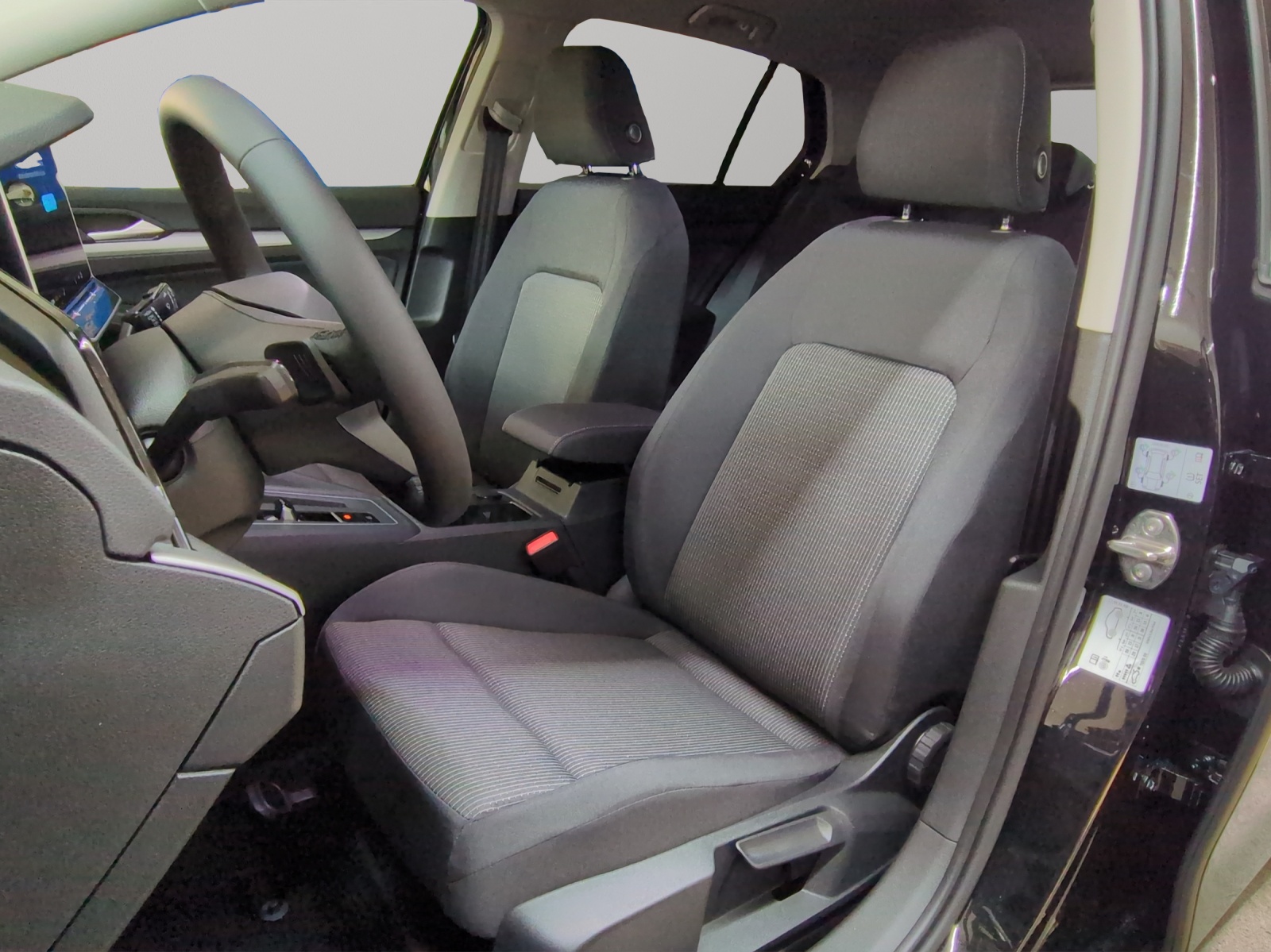 VW Golf 1.5 e TSI mHEV Value DSG-image-5
