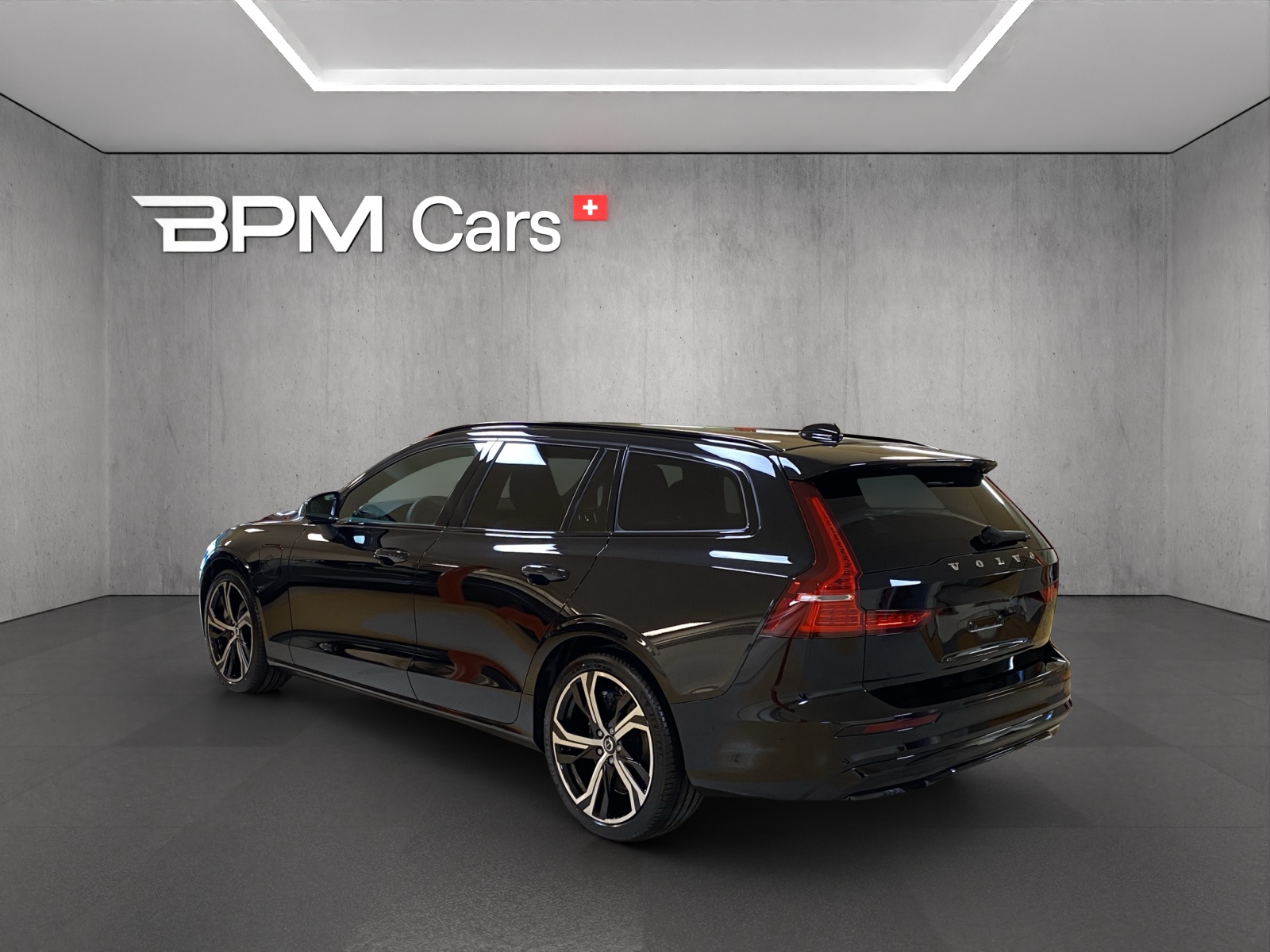 VOLVO V60 2.0 T6 TE Ultra Dark eAWD-image-3