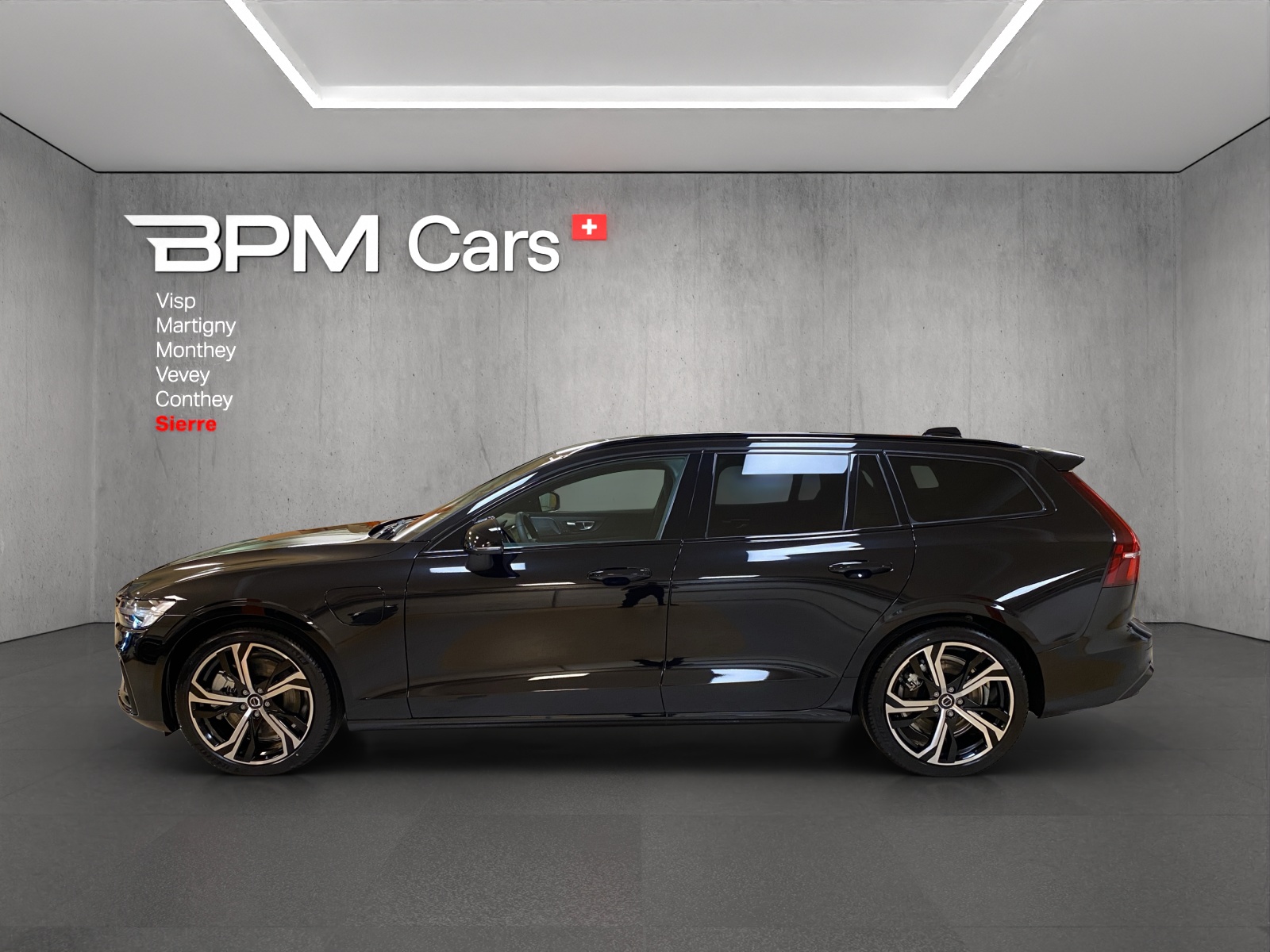 VOLVO V60 2.0 T6 TE Ultra Dark eAWD-image-16