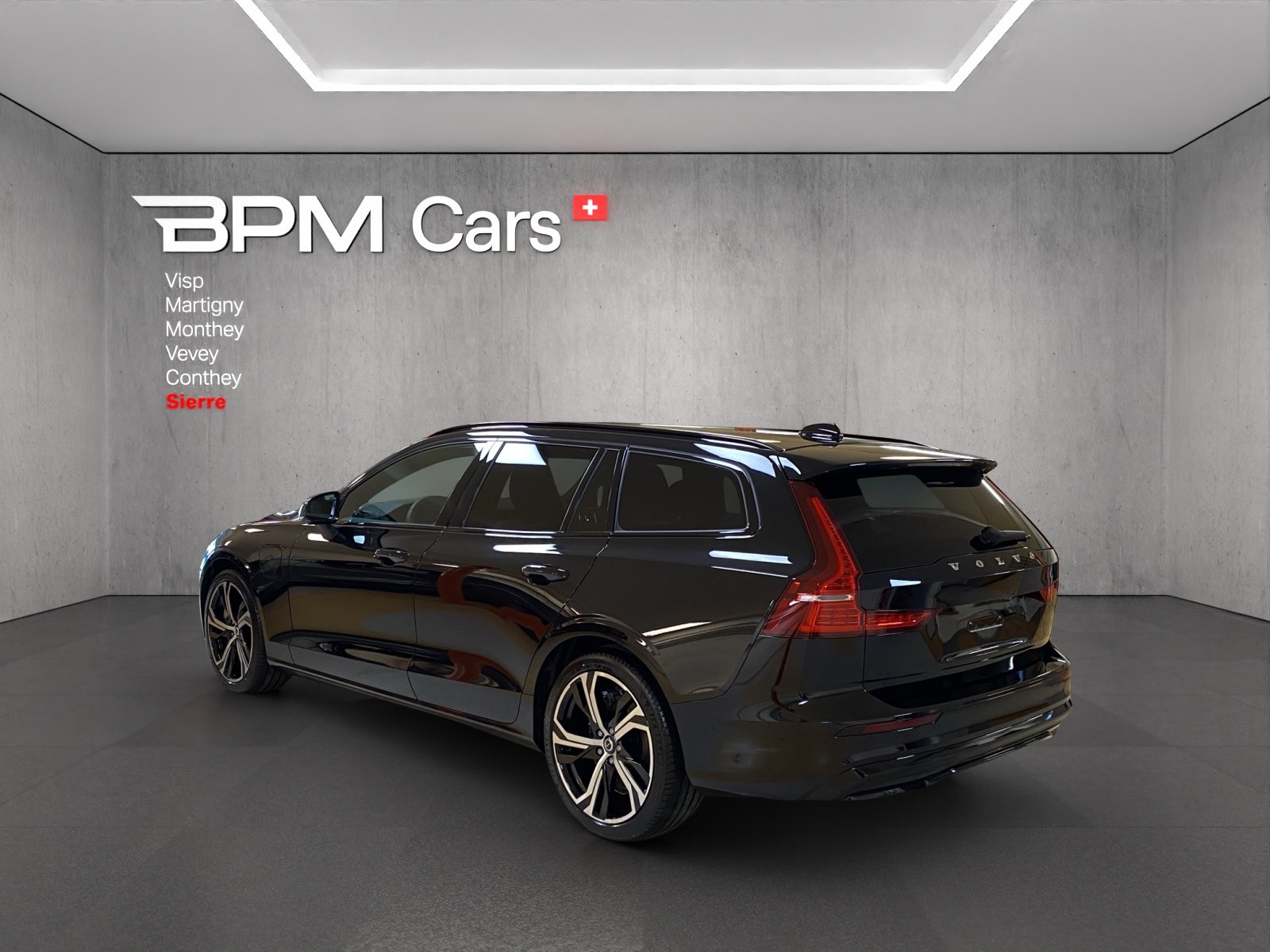 VOLVO V60 2.0 T6 TE Ultra Dark eAWD-image-5