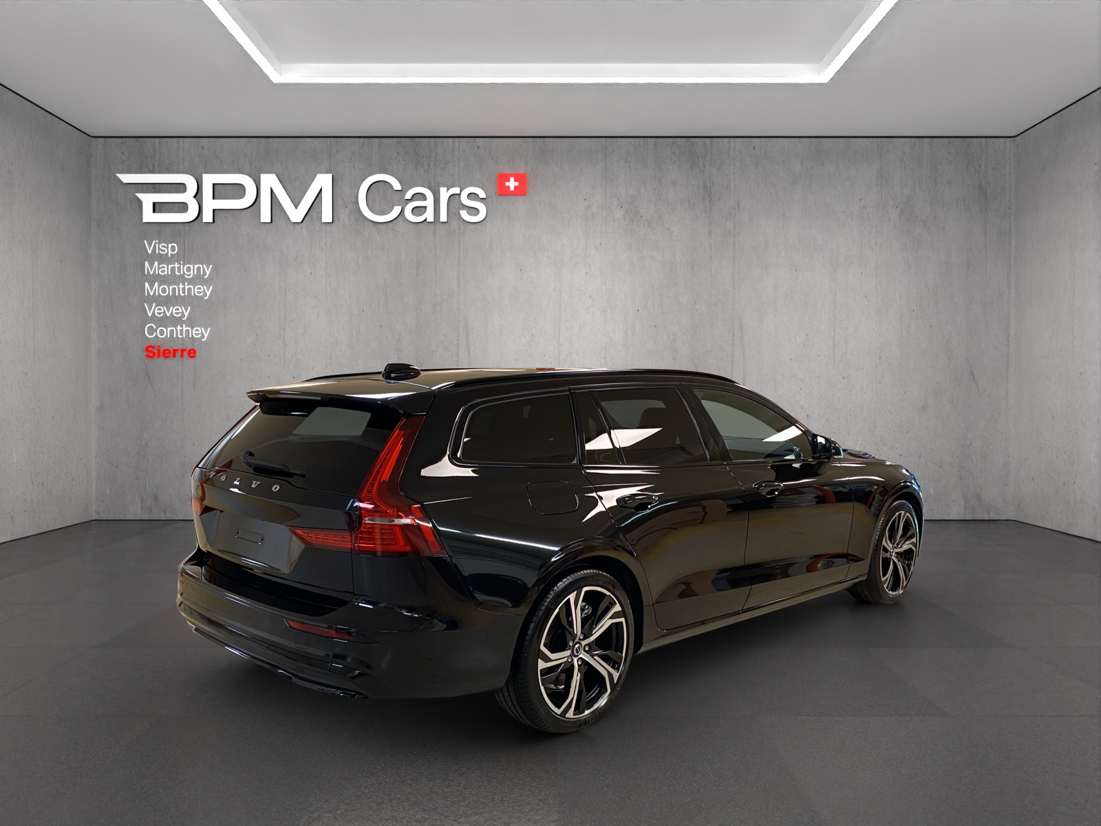 VOLVO V60 2.0 T6 TE Ultra Dark eAWD-showroom-element-1