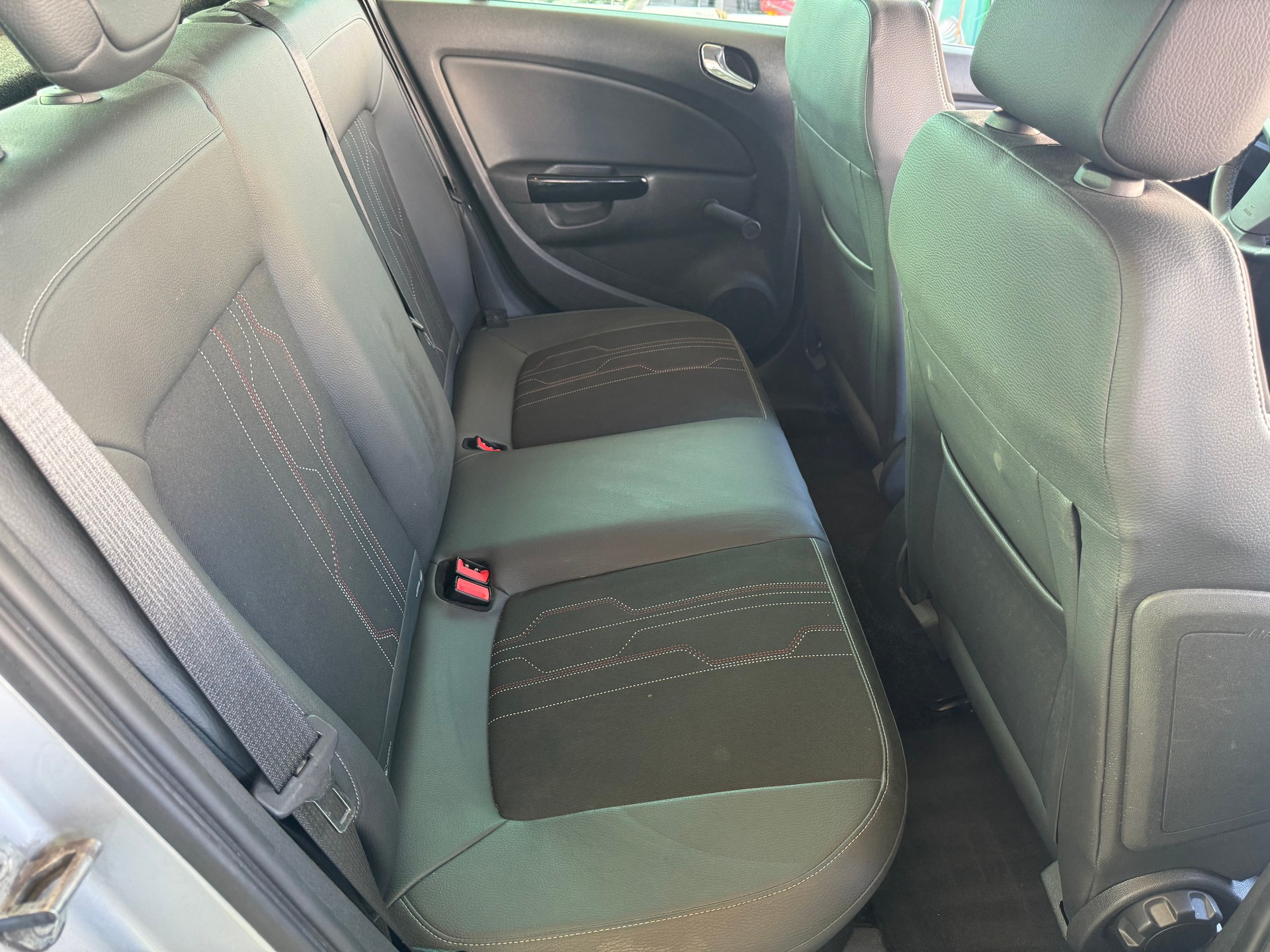 OPEL Corsa 1.4 TP Color Edition Automatic-image-12