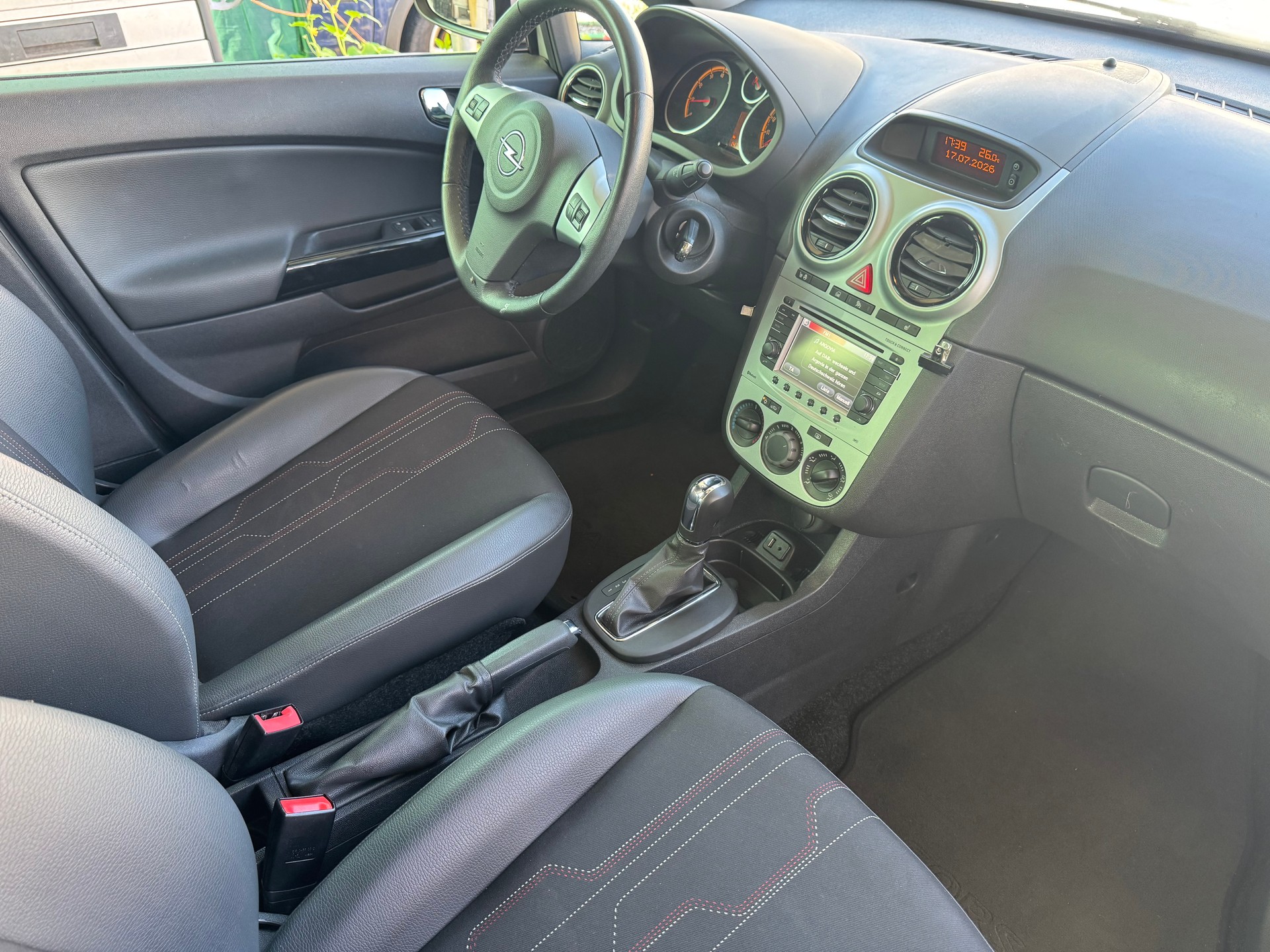 OPEL Corsa 1.4 TP Color Edition Automatic-image-11