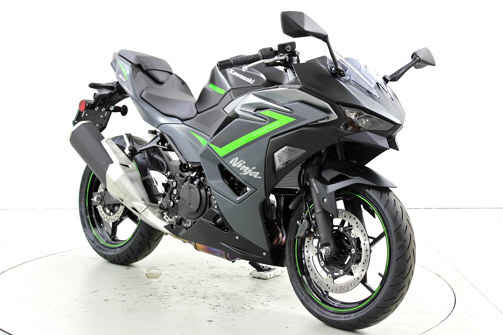 KAWASAKI Ninja 500 SE ABS-showroom-element-1