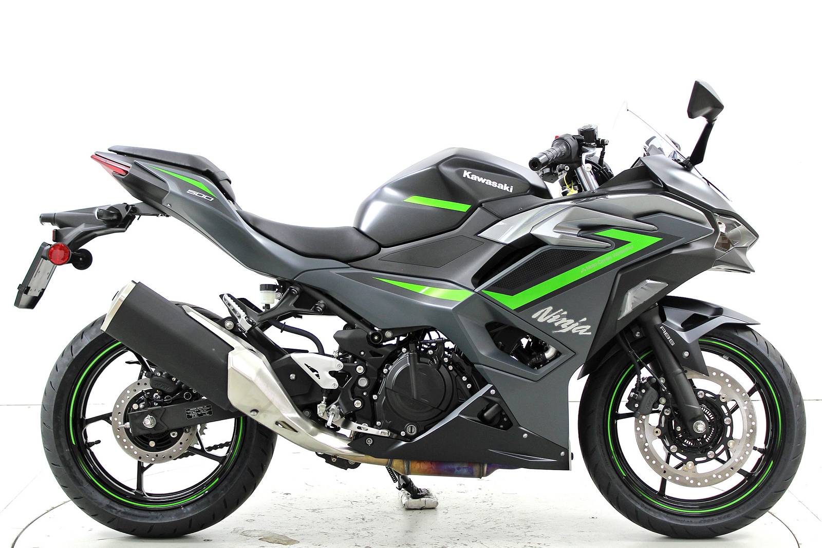 KAWASAKI Ninja 500 SE ABS-showroom-element-3