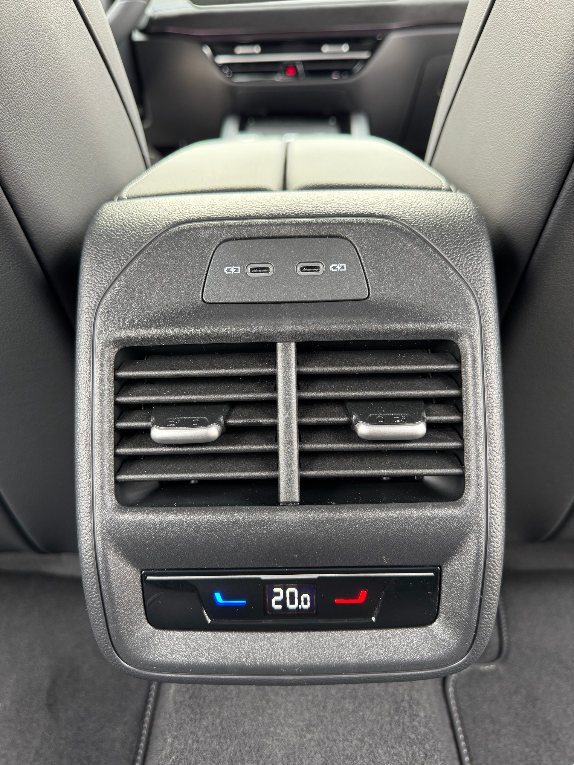 VW Passat Variant 1.5 TSI evo2 Plug-In- Hybrid R-Line DSG-image-13