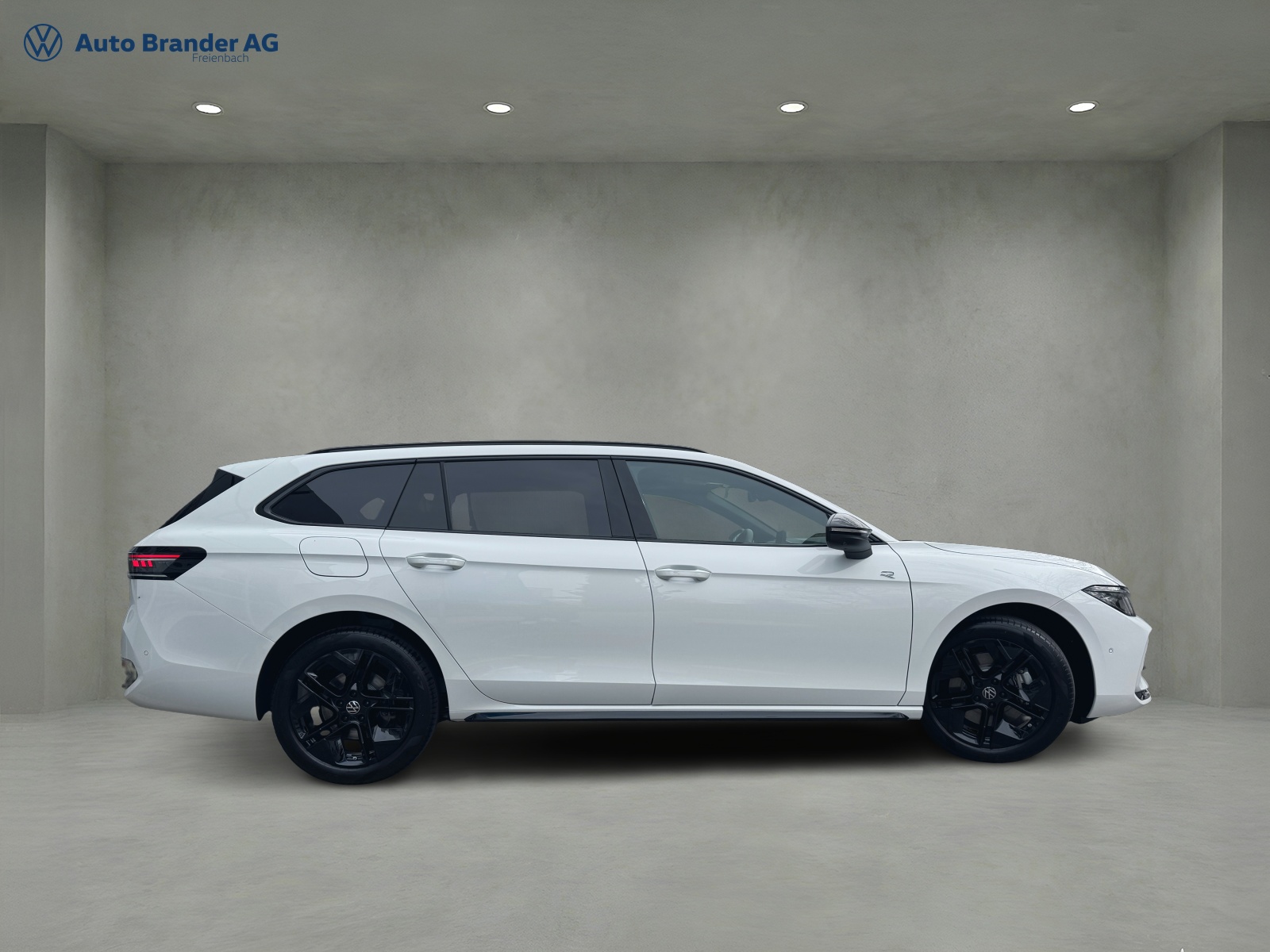 VW Passat Variant 1.5 TSI evo2 Plug-In- Hybrid R-Line DSG-image-5