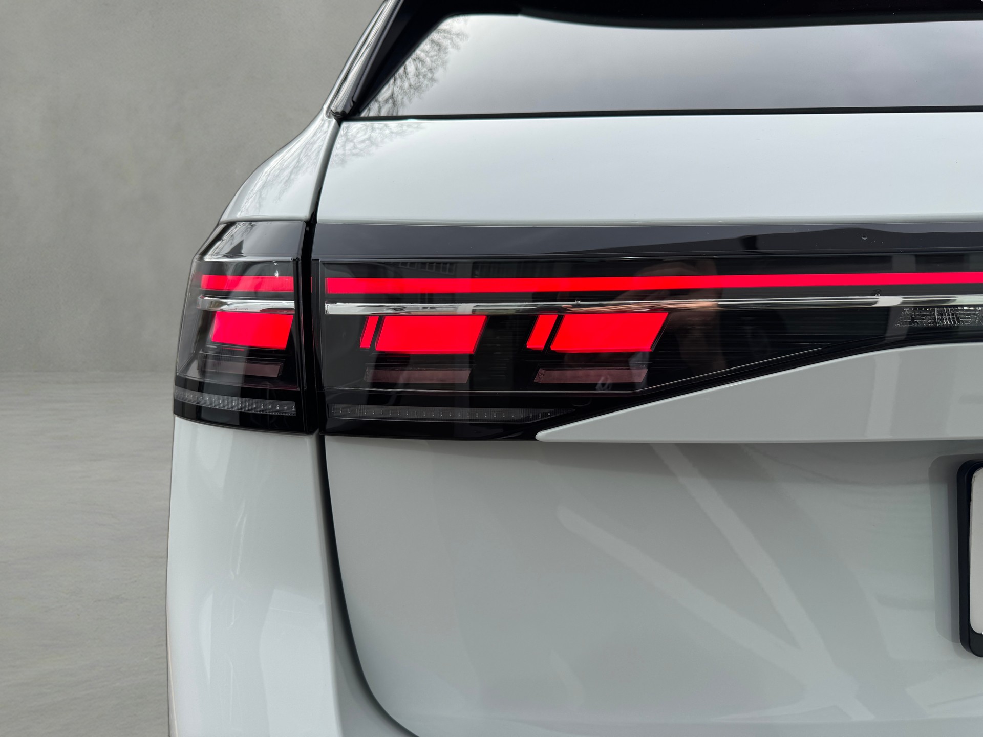 VW Passat Variant 1.5 TSI evo2 Plug-In- Hybrid R-Line DSG-image-28