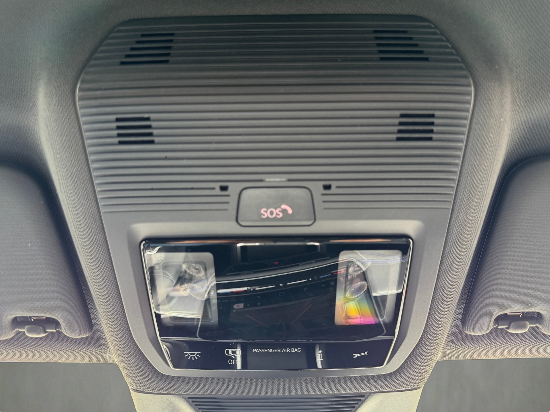 VW Passat Variant 1.5 TSI evo2 Plug-In- Hybrid R-Line DSG-image-15