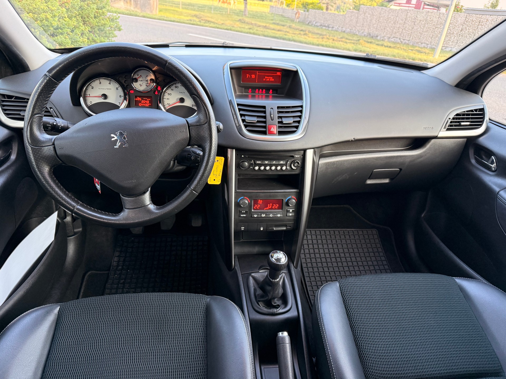 PEUGEOT 207 SW 1.6 16V Lion Ed.-image-6