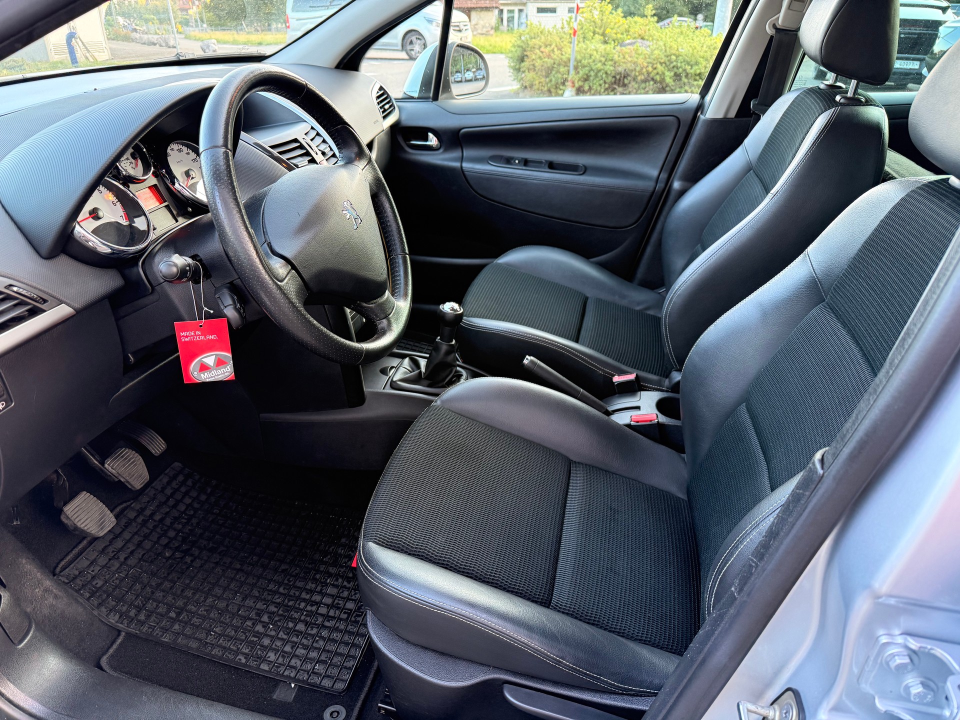 PEUGEOT 207 SW 1.6 16V Lion Ed.-image-7