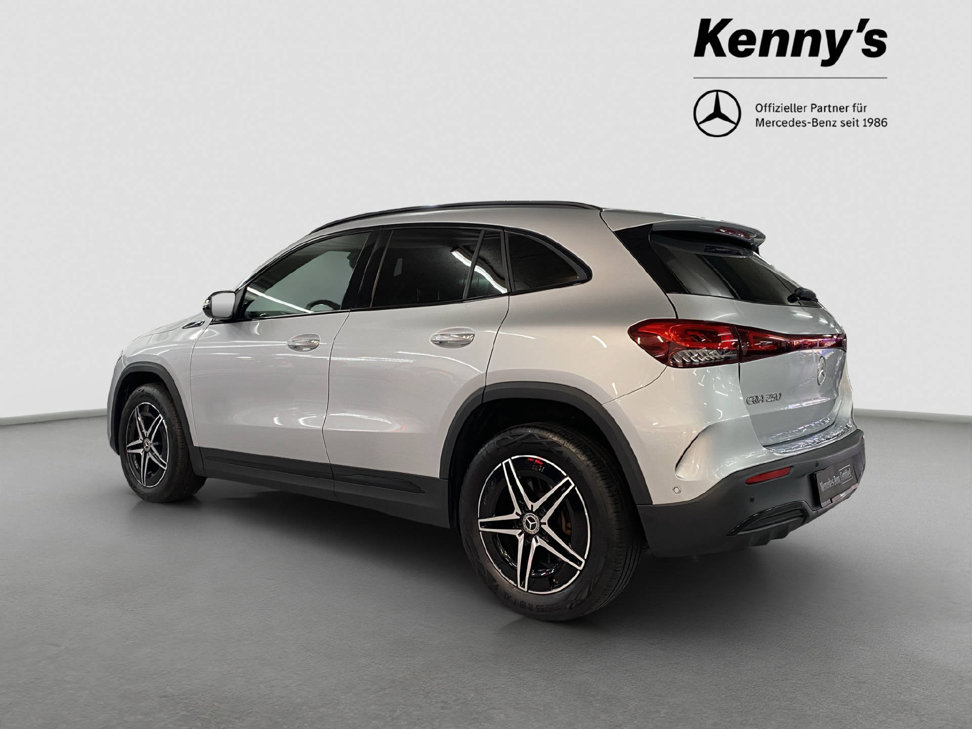 MERCEDES-BENZ EQA 250 AMG Line-image-3