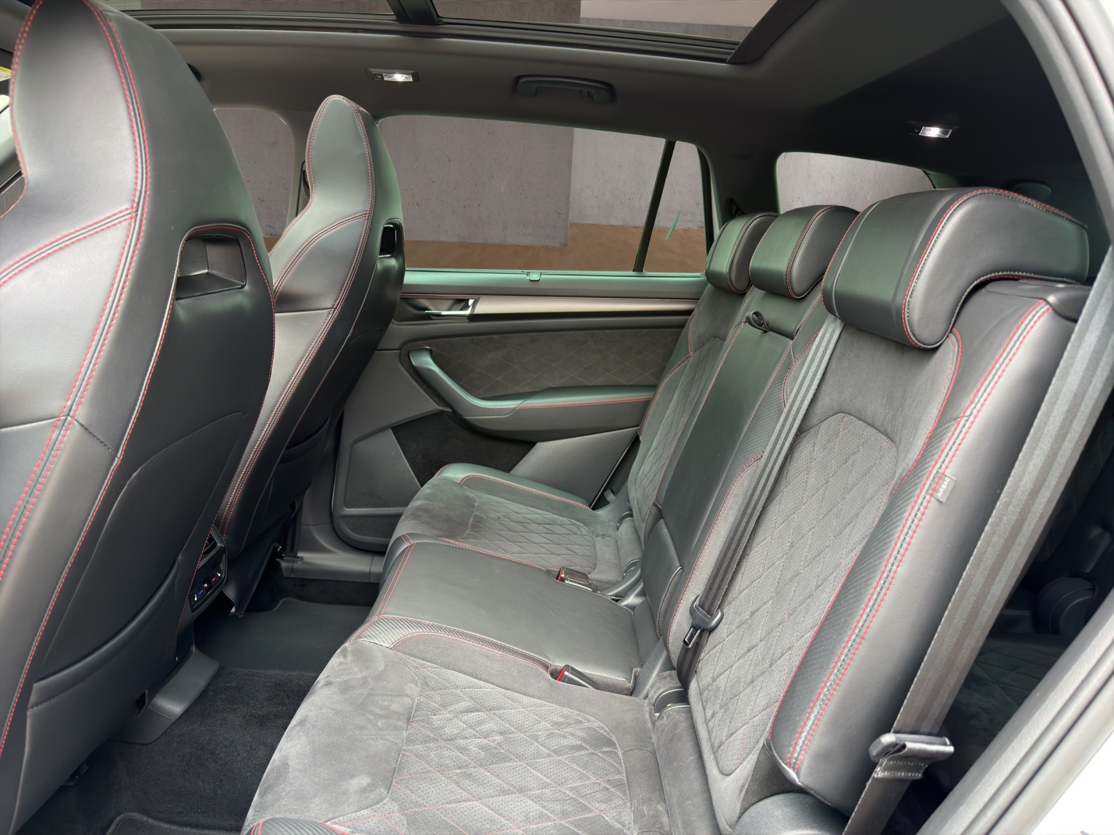SKODA Kodiaq 2.0 Bi-TDI SCR RS 4x4 DSG-image-6