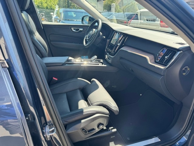 VOLVO XC60 2.0 T6 TE Ultimate Dark eAWD-image-15