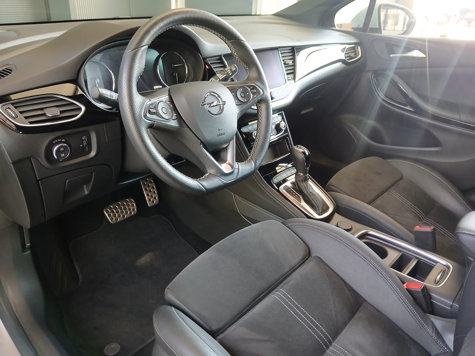 OPEL Astra Sports Tourer 1.5 D 122 Ultimate S/S-image-6