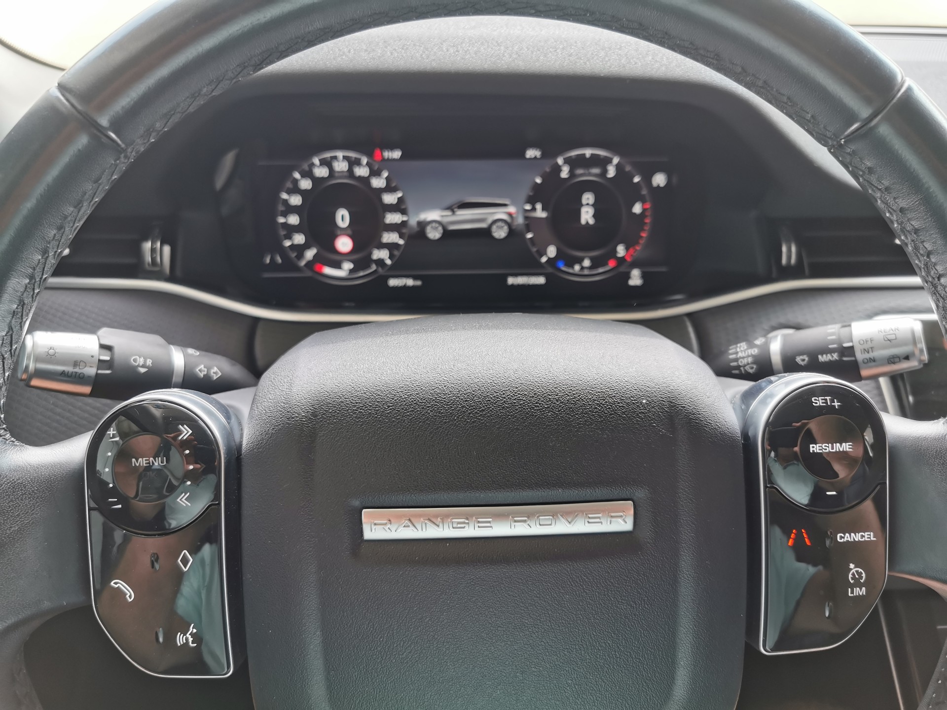 LAND ROVER Range Rover Evoque D 150 S AT9-image-11