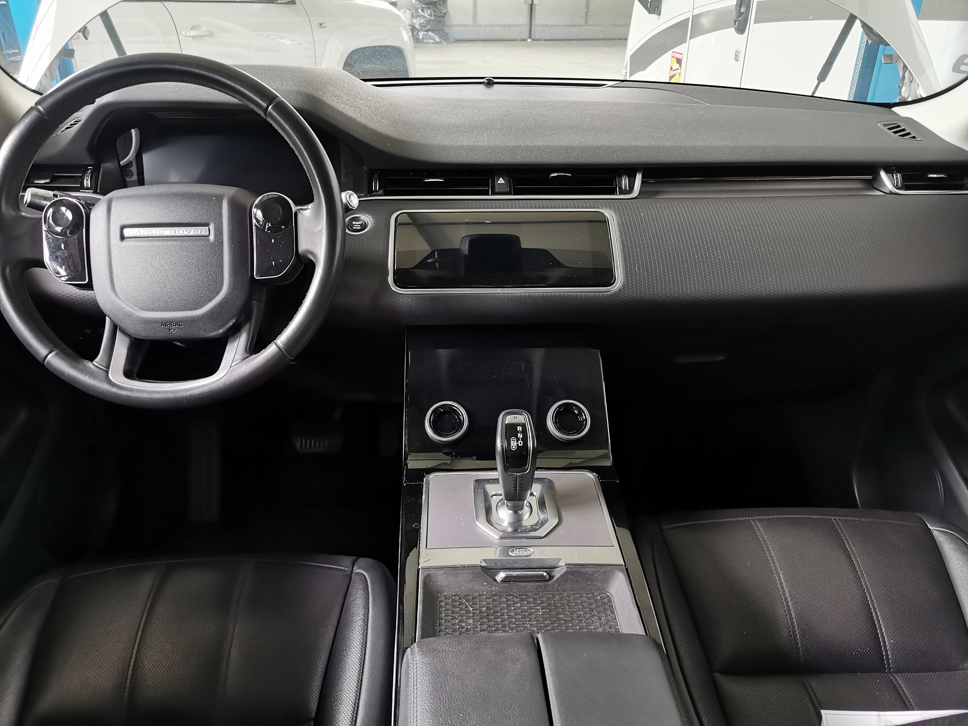 LAND ROVER Range Rover Evoque D 150 S AT9-image-5