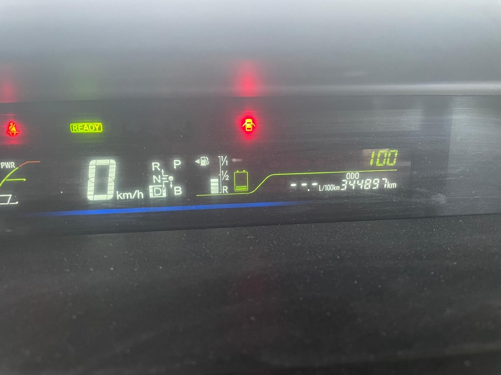 TOYOTA Prius+ 1.8 VVT-i HSD Luna-image-4