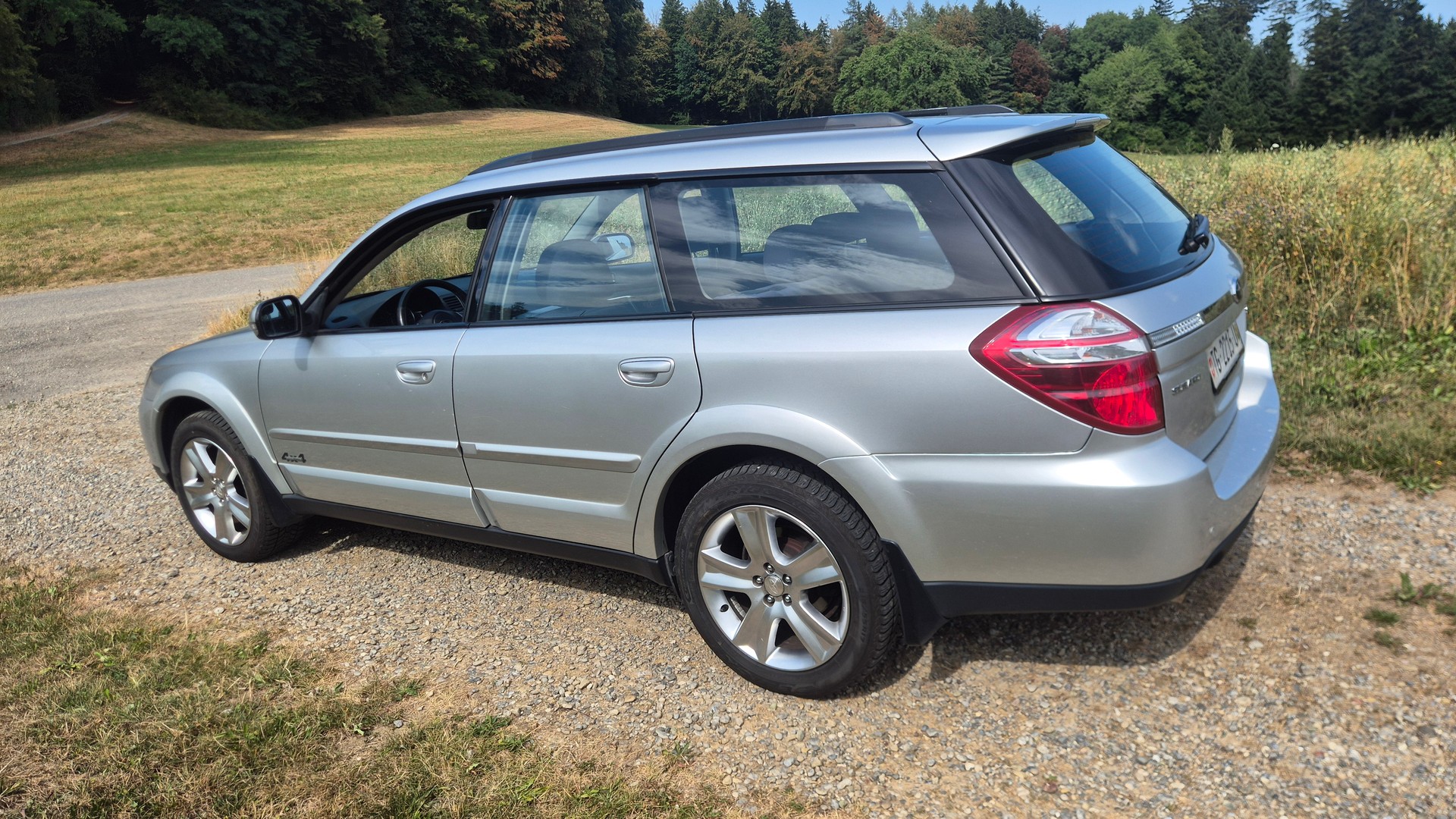 SUBARU Outback 2.5i AWD Comfort De Luxe Automatic-image-3