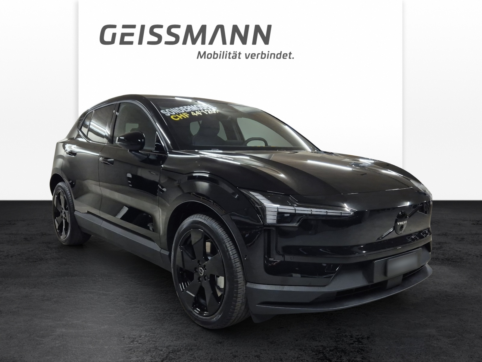 VOLVO EX30 P8 Ultra XCENTRIC Black Edition AWD-showroom-element-1