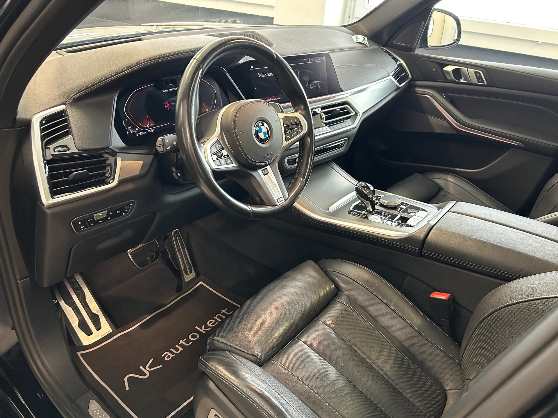 BMW X5 xDrive M50i Steptronic-image-6