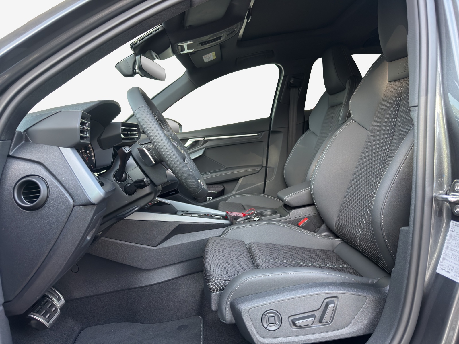 AUDI A3 Sportback TFSI 150 kW quattro S line S tronic-image-7