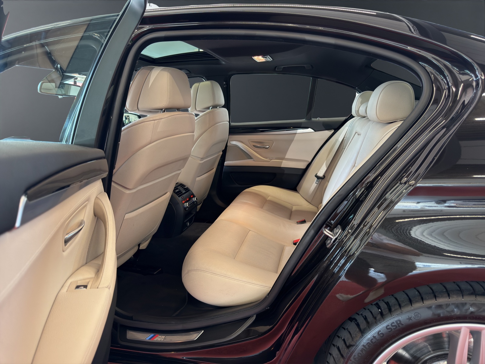BMW M550d xDrive Steptronic-image-12