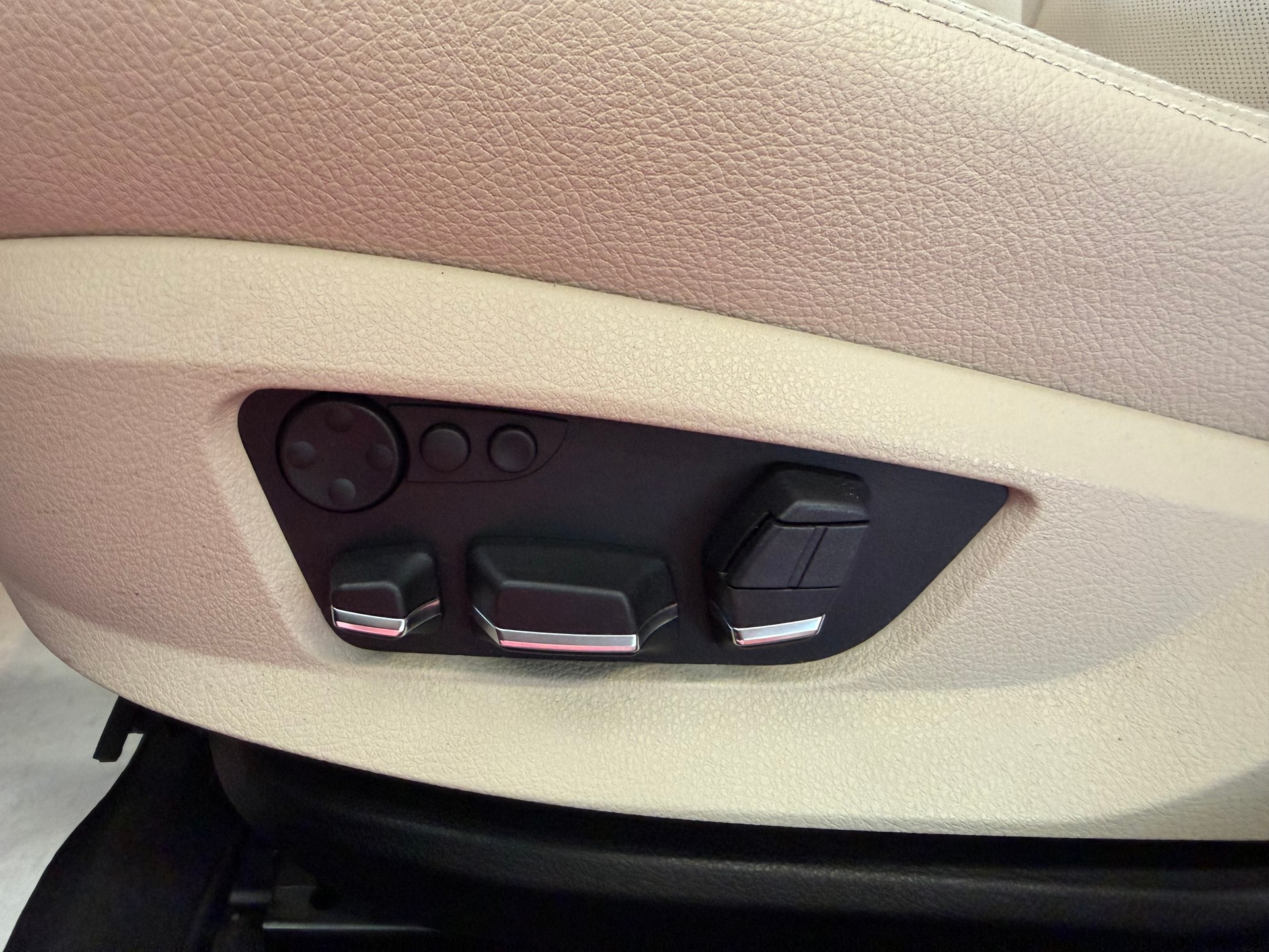 BMW M550d xDrive Steptronic-image-34