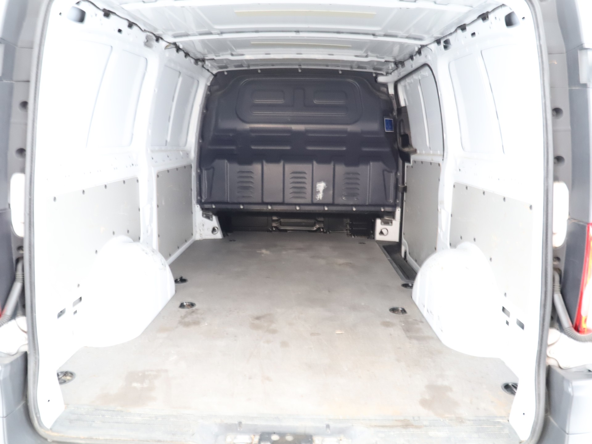 MERCEDES-BENZ Vito 116 CDI L 9G-T Pro-image-12
