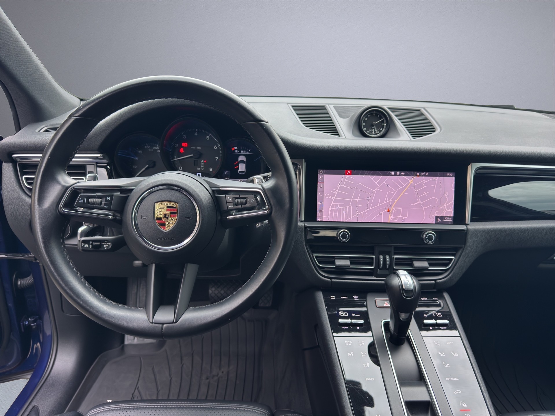 PORSCHE Macan PDK-image-12