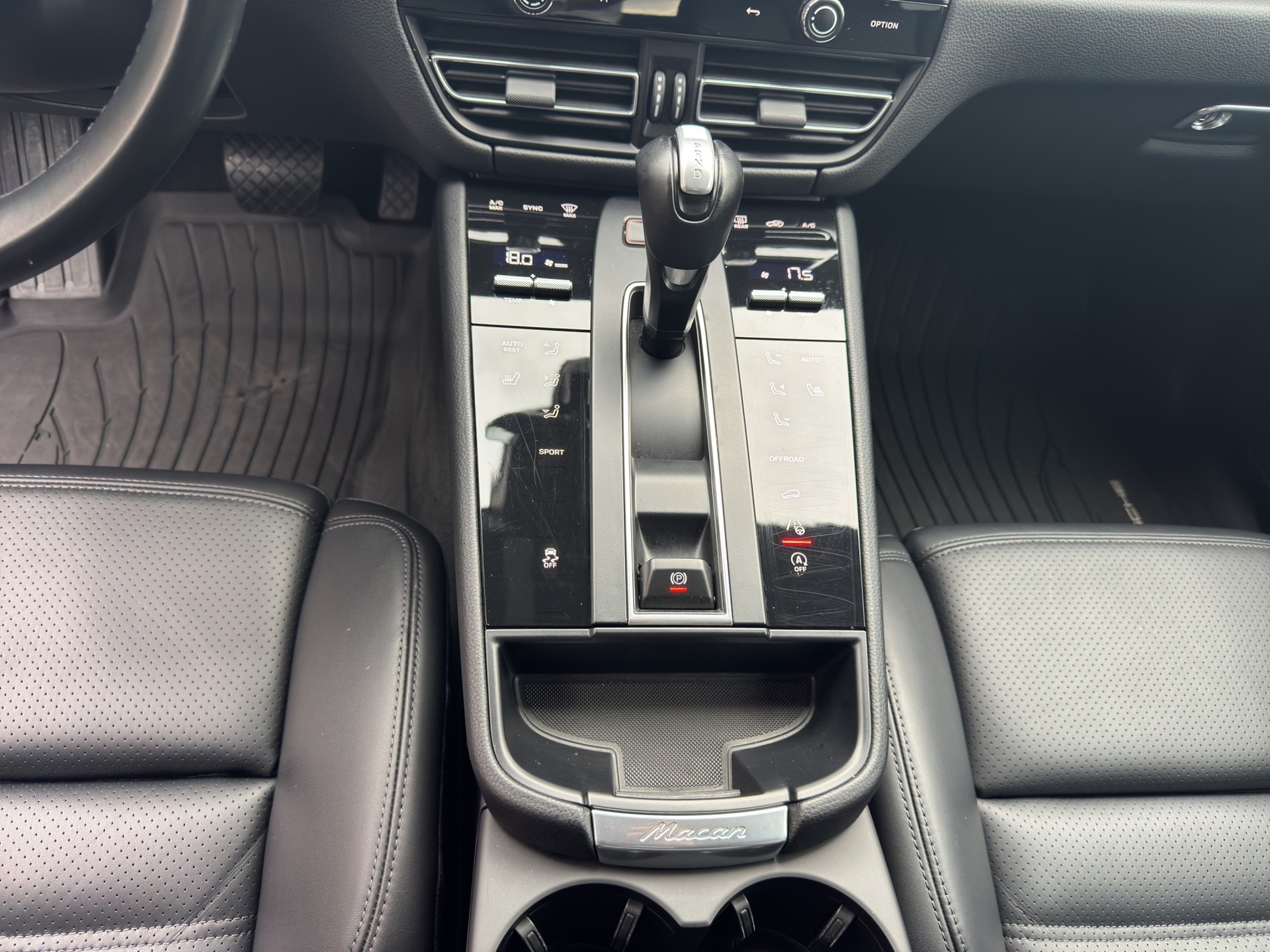 PORSCHE Macan PDK-image-13