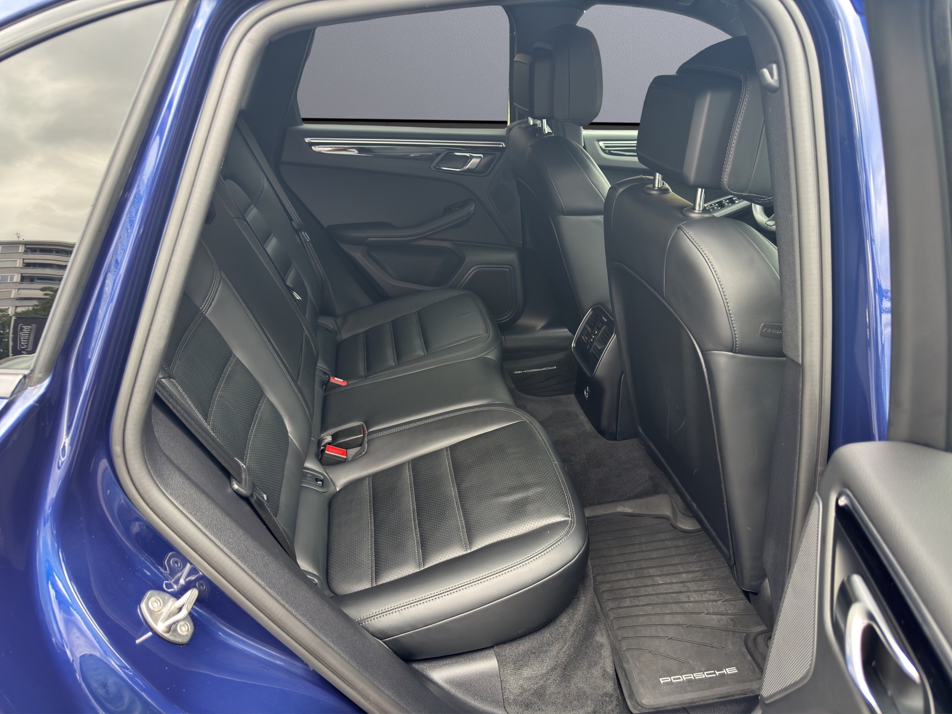 PORSCHE Macan PDK-image-16