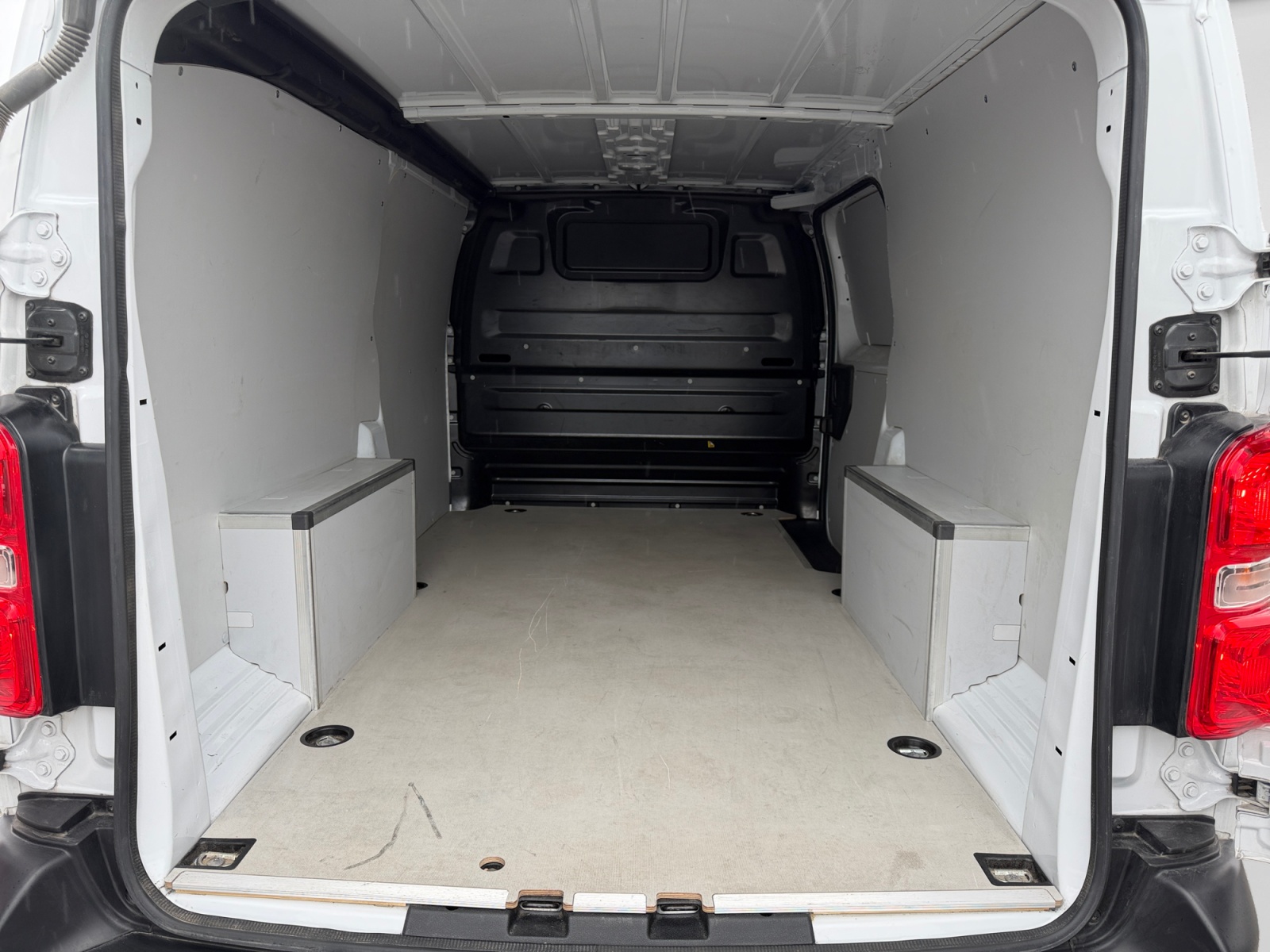 FIAT Scudo 2.0 BlueHDi L3 EAT8 - 3 Jahre Gratis Service-image-17