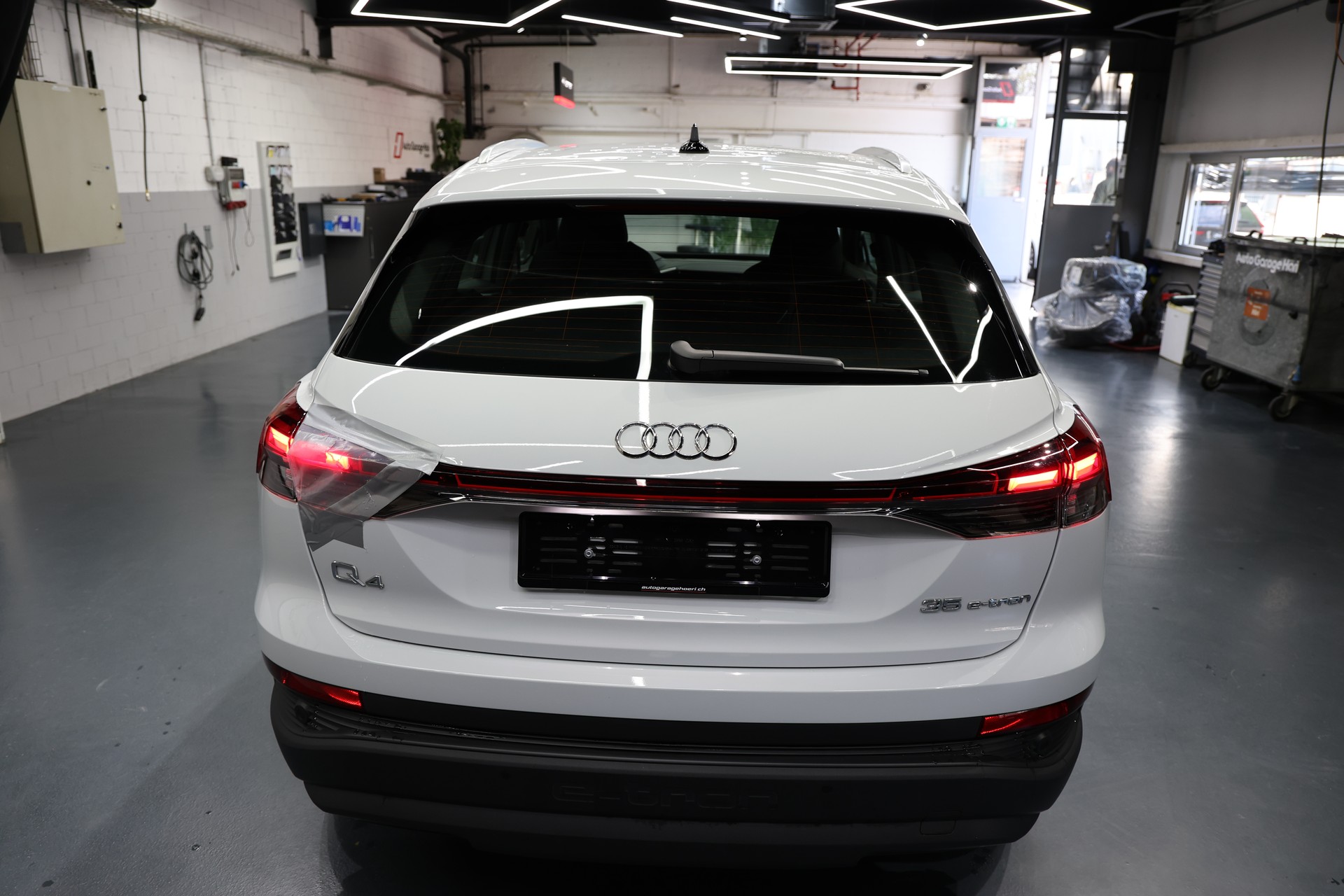 AUDI Q4 e-tron 35-image-4