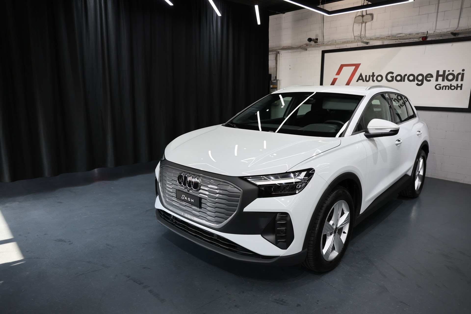 AUDI Q4 e-tron 35-image-3