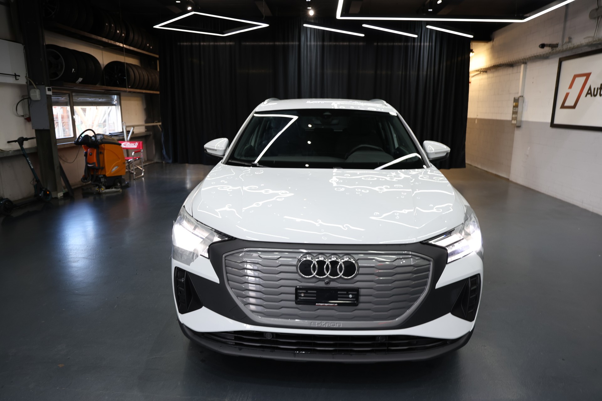 AUDI Q4 e-tron 35-image-1