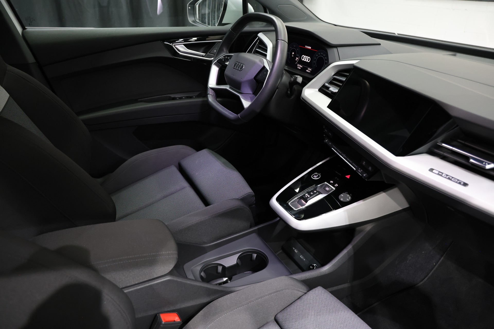 AUDI Q4 e-tron 35-image-14