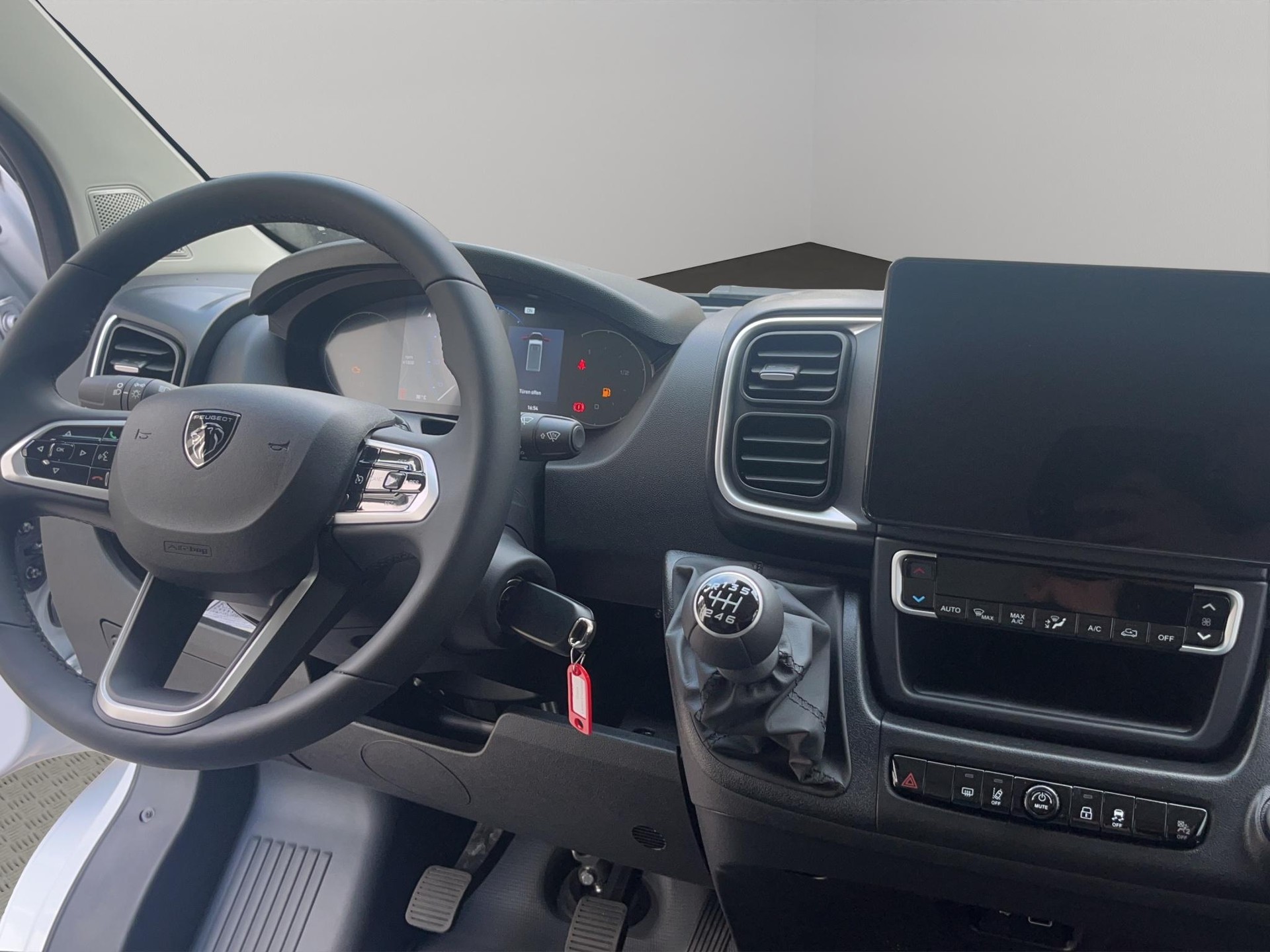PEUGEOT Boxer Kaw. 335 L2H2 2.2 BlueHDi 140 S/S-image-8