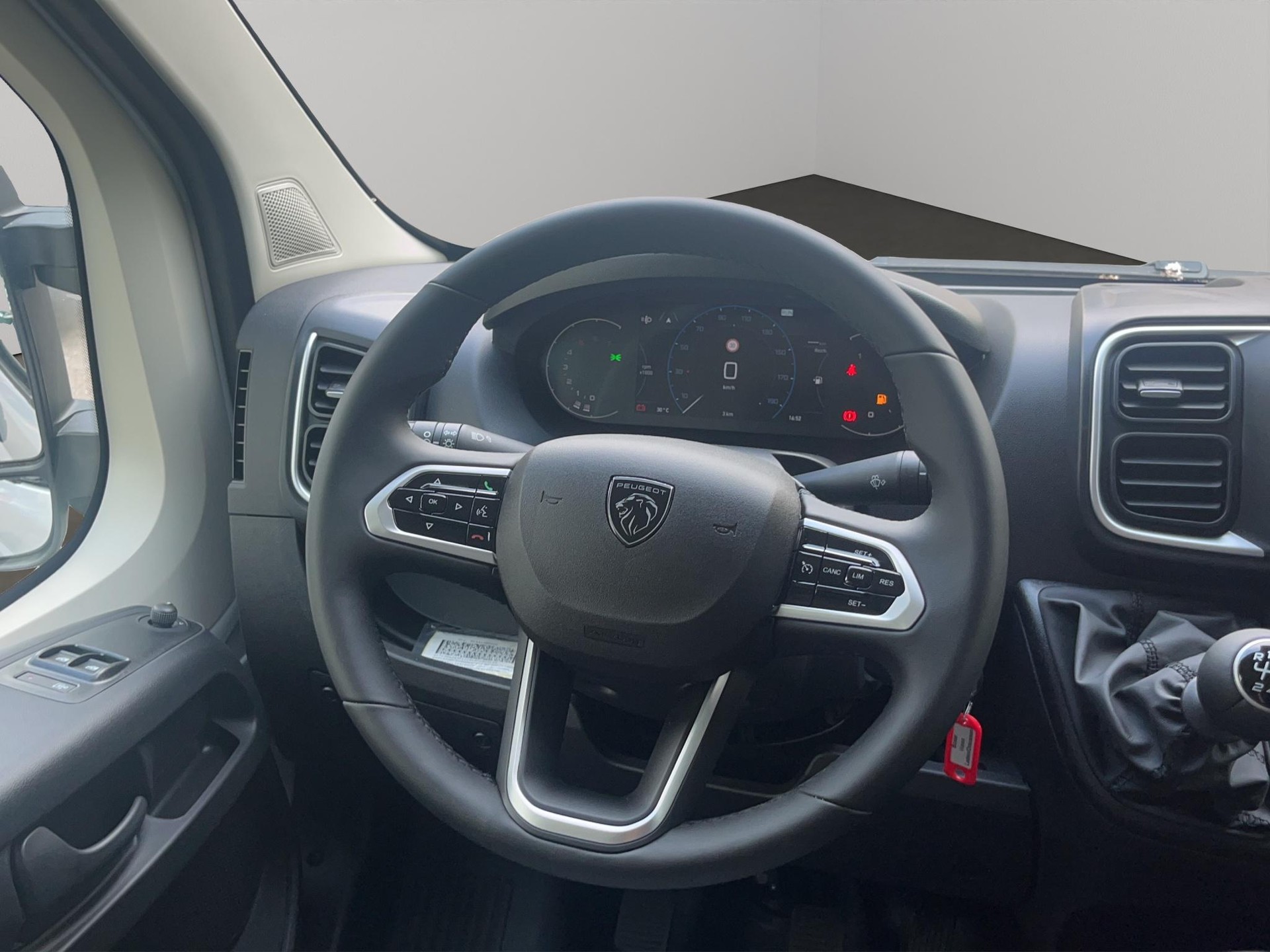 PEUGEOT Boxer Kaw. 335 L2H2 2.2 BlueHDi 140 S/S-image-6
