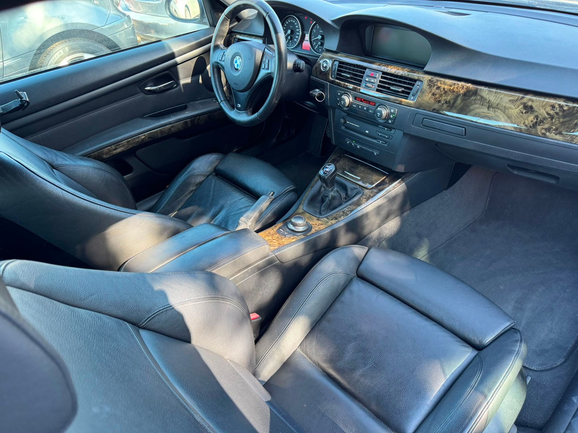 BMW 325Ci Coupé-image-8