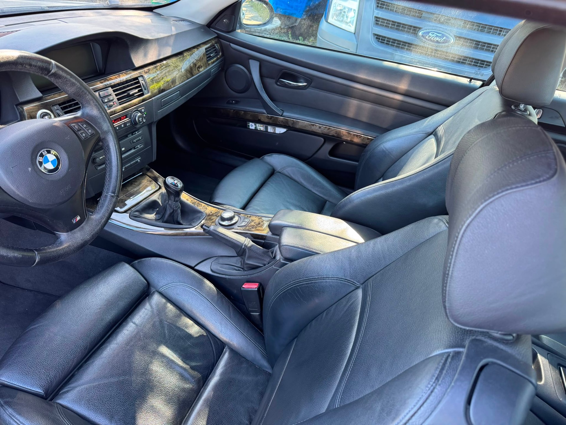 BMW 325Ci Coupé-image-11
